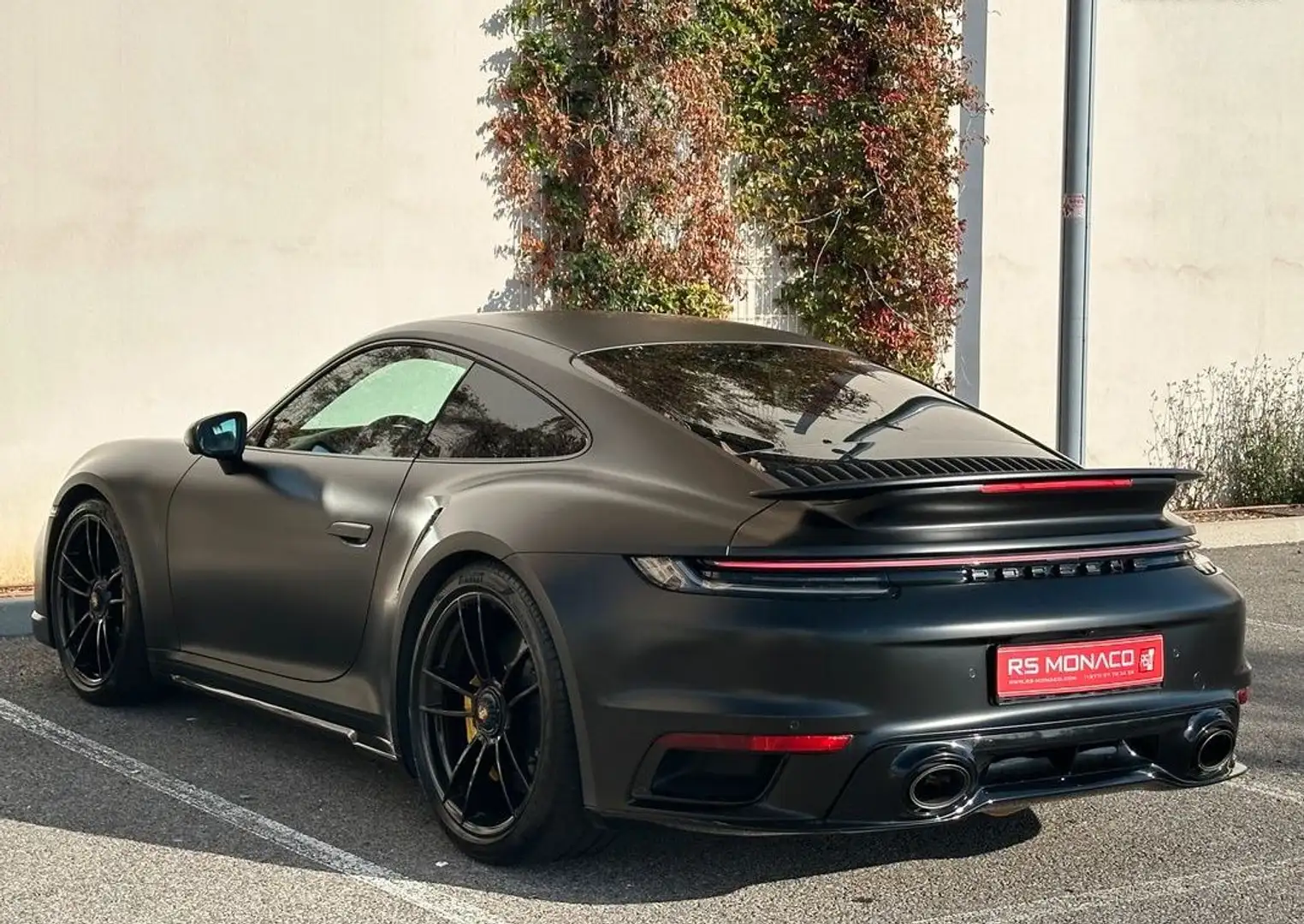 Porsche 992 (992) coupe 3.8 650 turbo s Schwarz - 2
