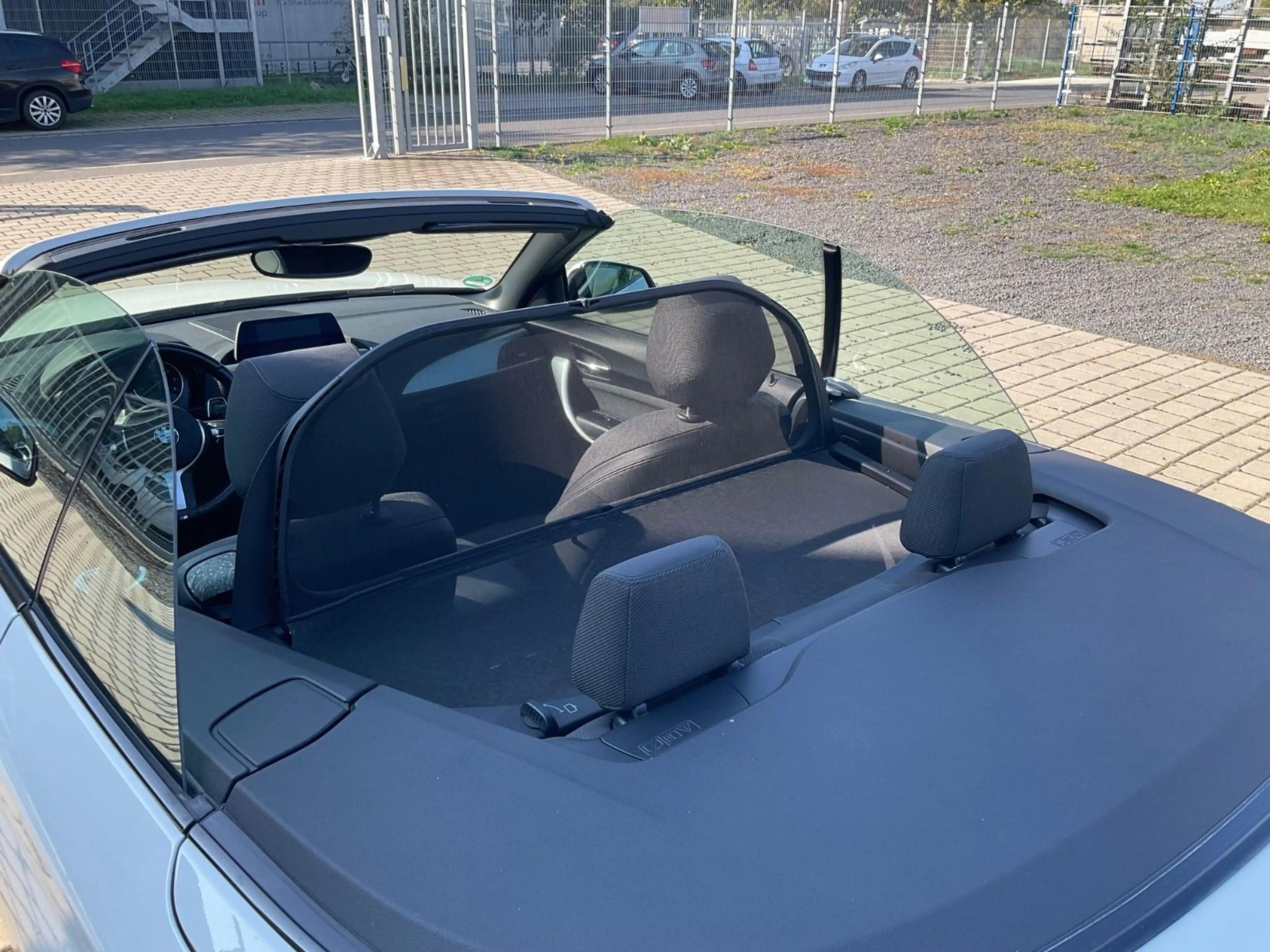 BMW 220 Cabrio 220 d SPORT+Klimaau+Sitzhzg+Tempoma+M-INT — photo 11