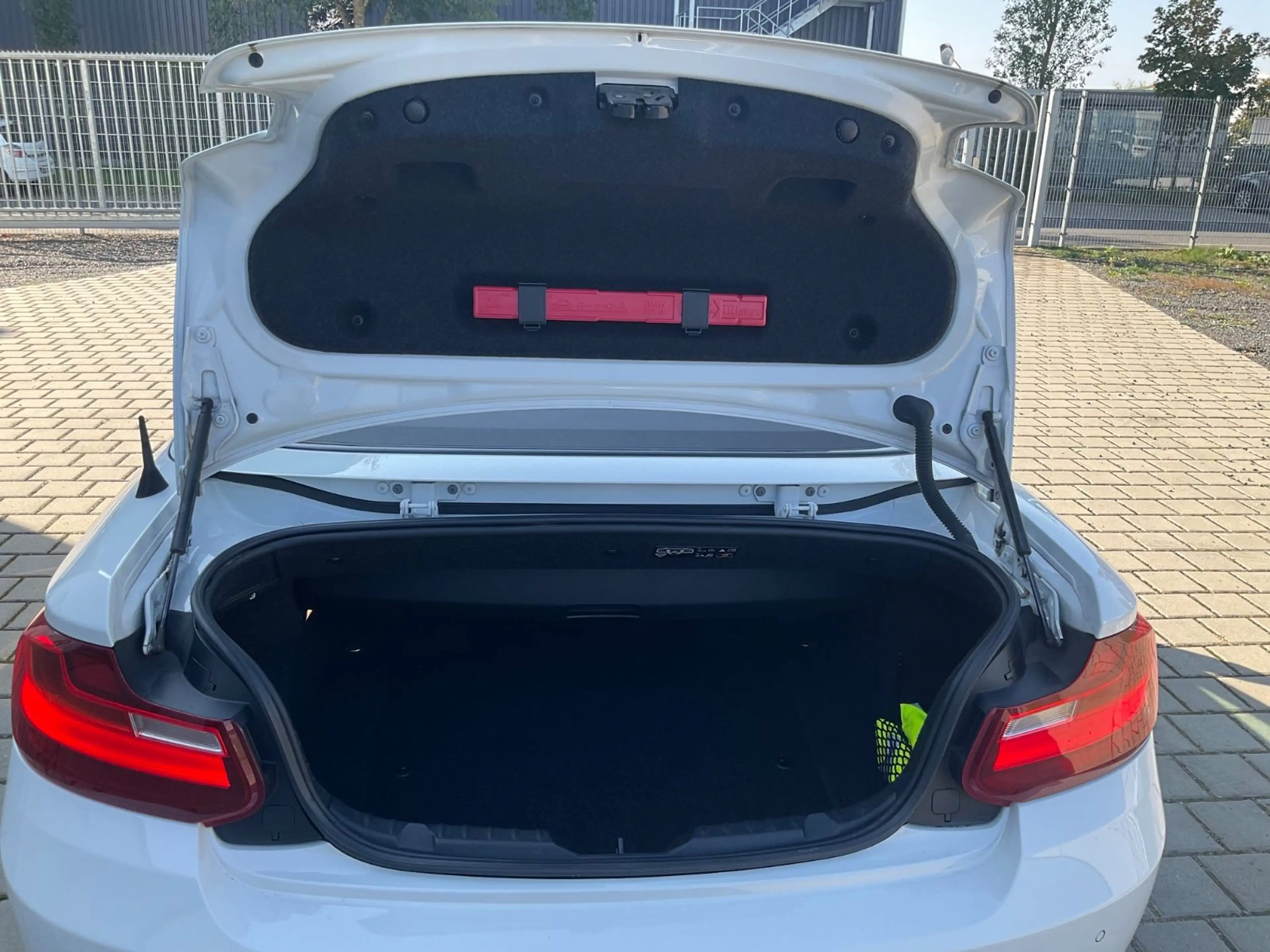 BMW 220 Cabrio 220 d SPORT+Klimaau+Sitzhzg+Tempoma+M-INT — photo 12