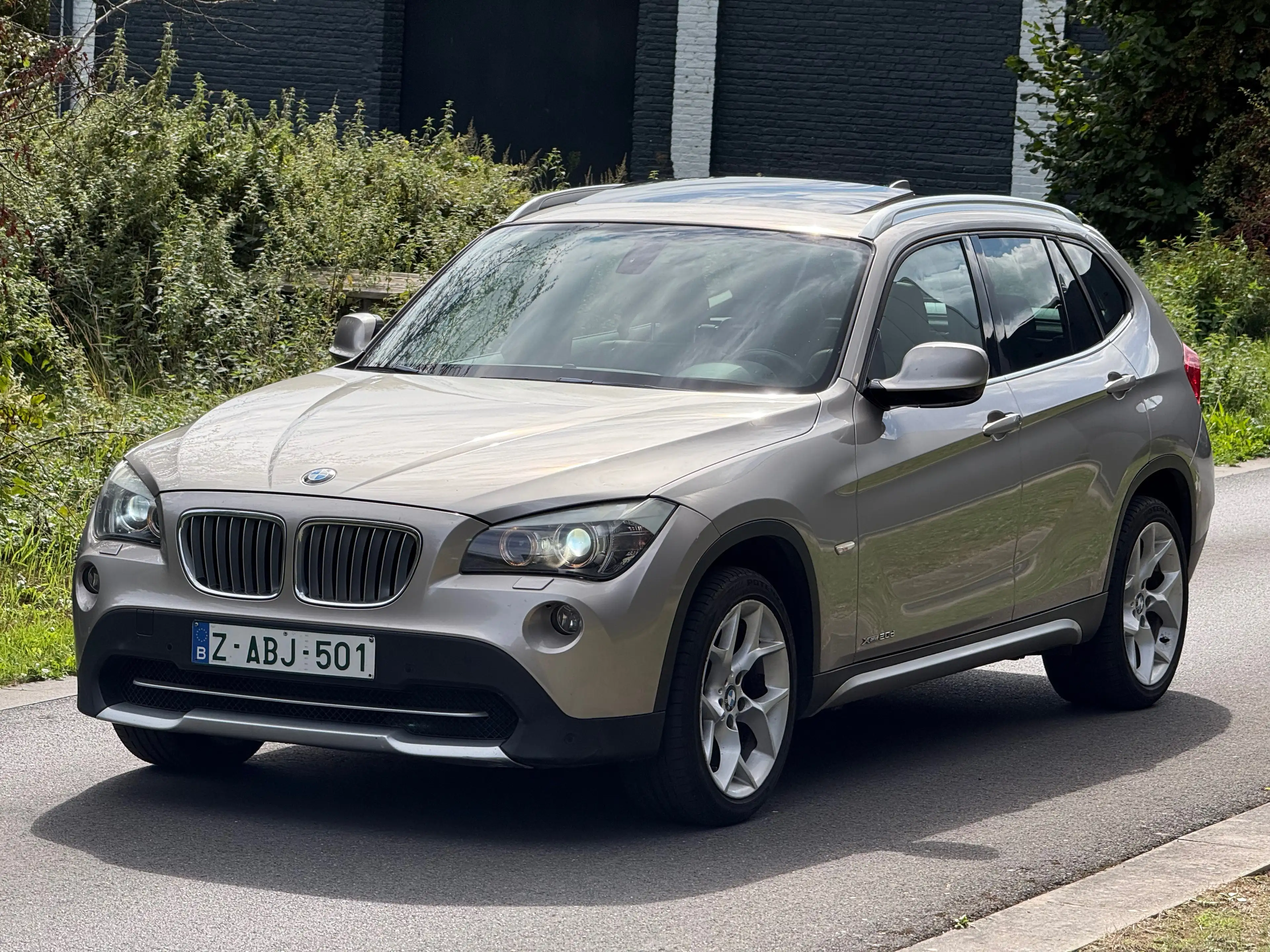 BMW X1 2.0 dA xDrive20 // 1er Pro // État Neuf — photo 2
