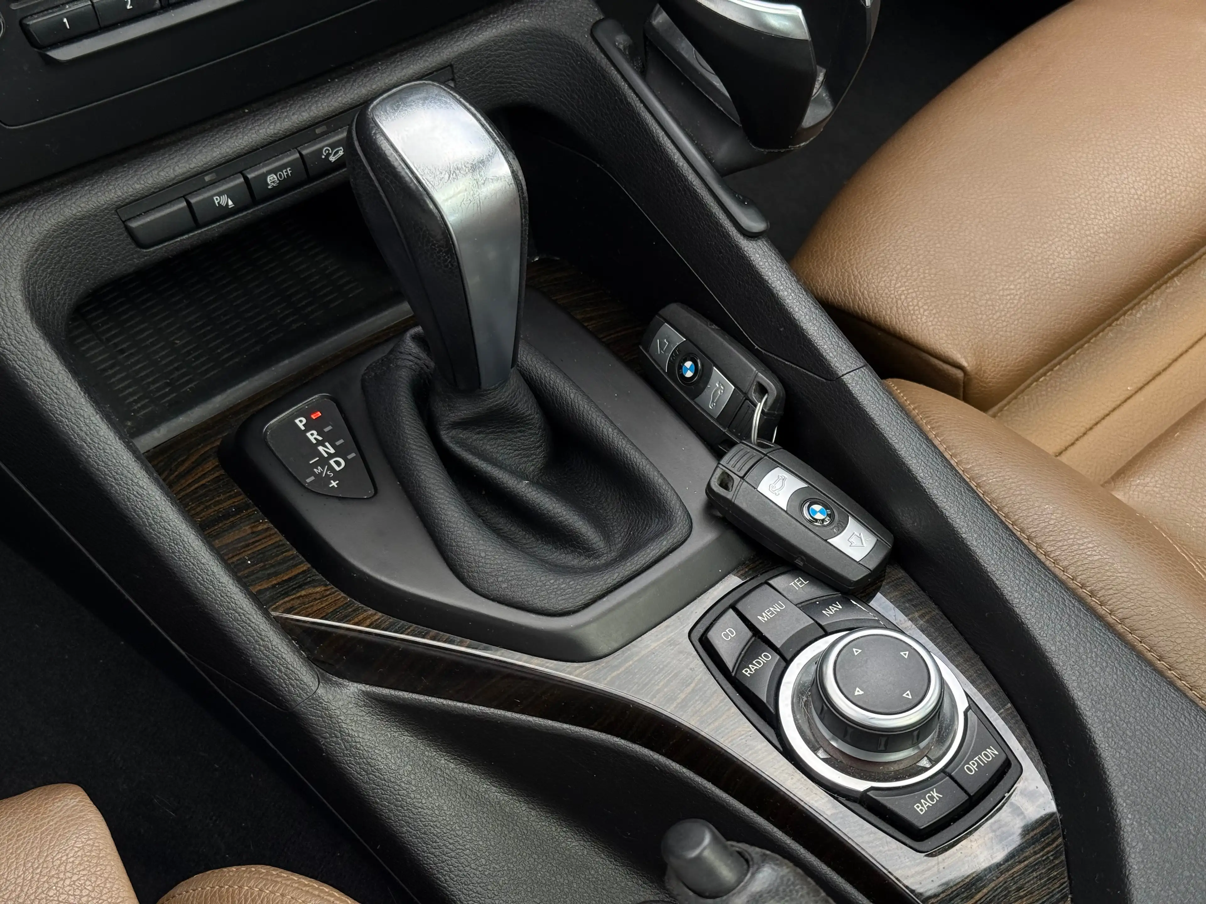 BMW X1 2.0 dA xDrive20 // 1er Pro // État Neuf — photo 14
