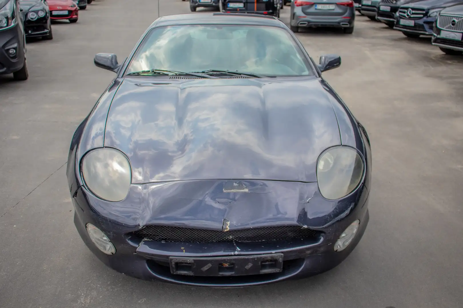 Aston Martin DB7 Vantage Coupe 5.9 V12 / SCHADEWAGEN / LEDER Grijs - 2