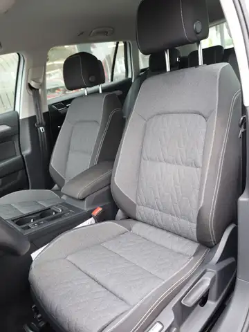 Volkswagen Passat view 15