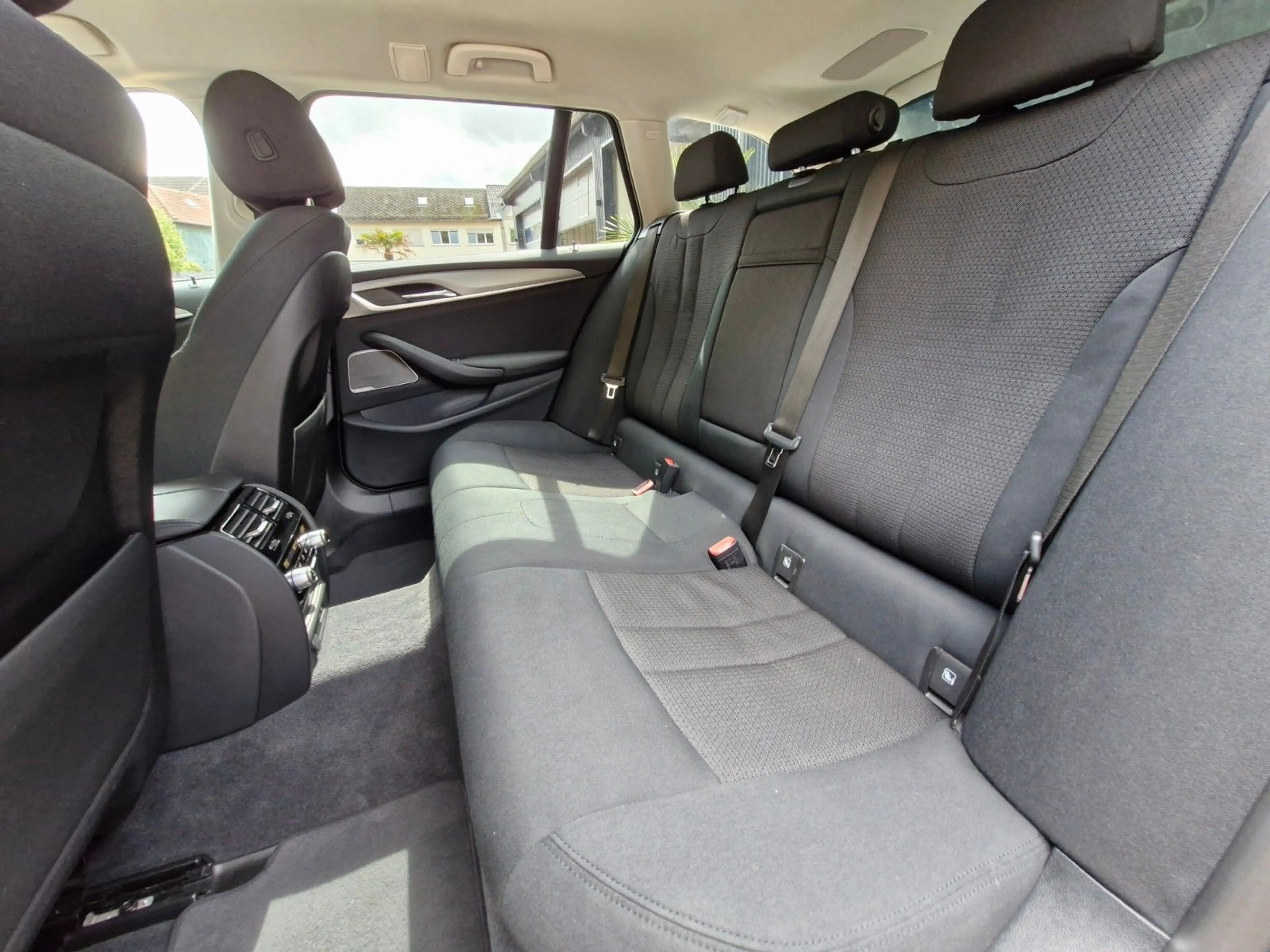 BMW 520 d Touring LED Euro 6 Navigation 8-Fach — photo 15