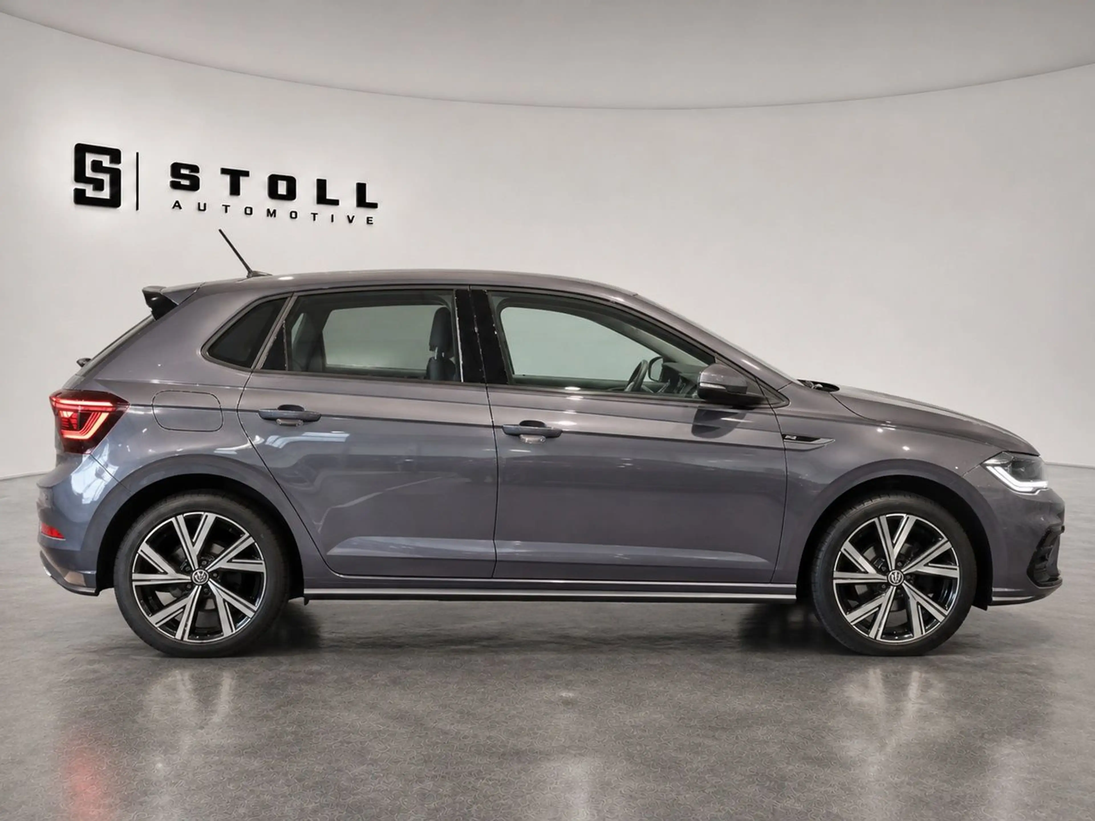 Volkswagen Polo 1.0 TSI R-Line DSG Pano Matrix LED — photo 4