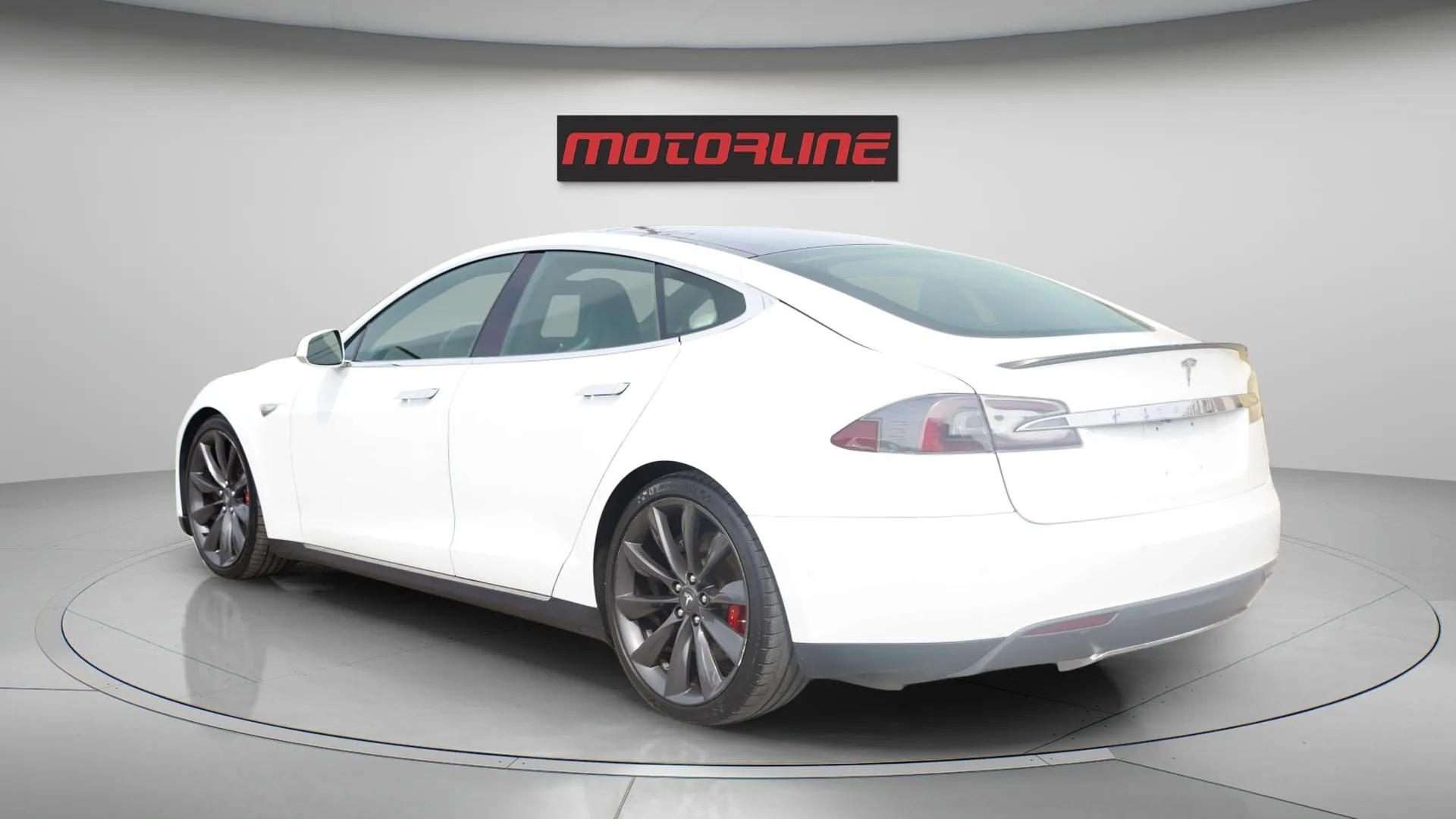 2014 Tesla Model S P85D|17-Inch Display|Panoramic Glass Roof|Rearview thumb 6