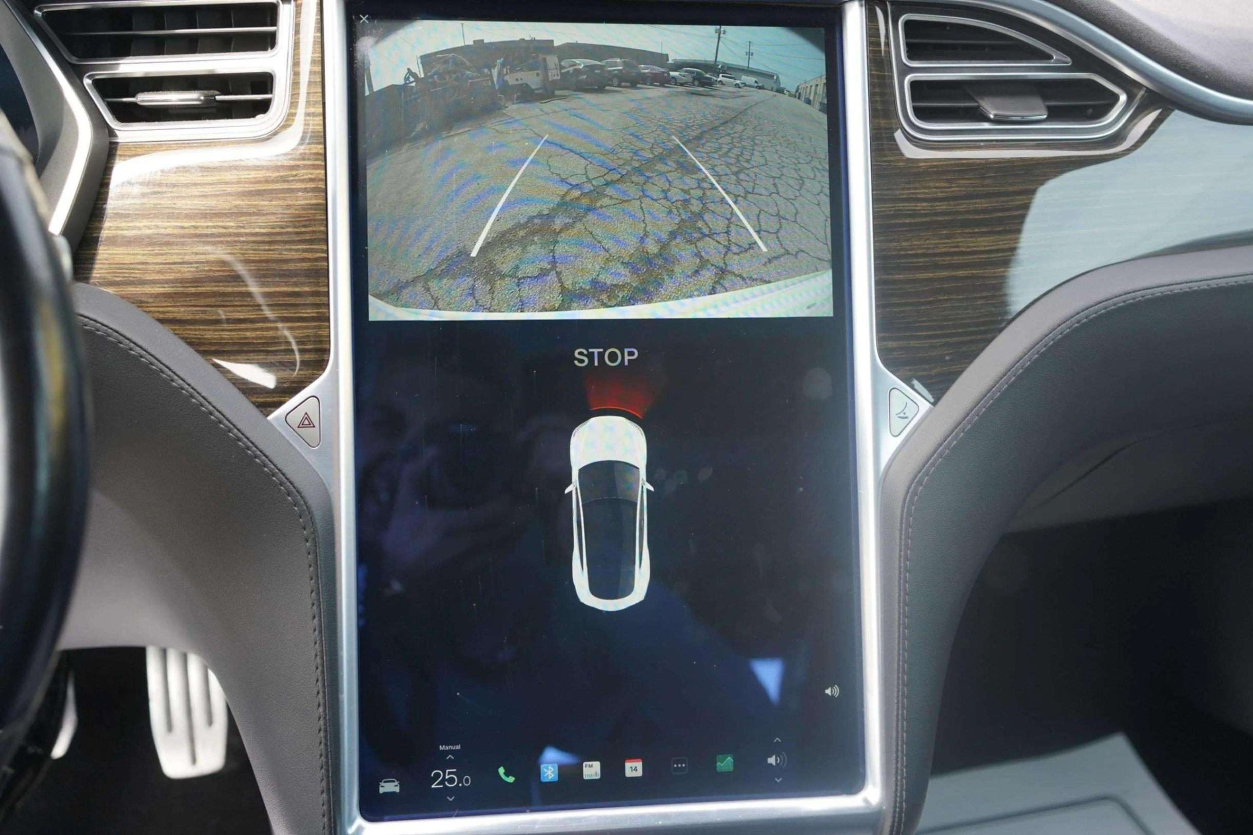 2014 Tesla Model S P85D|17-Inch Display|Panoramic Glass Roof|Rearview thumb 16