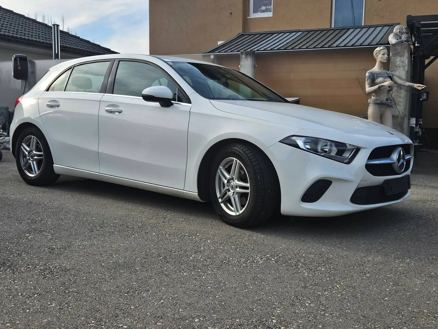 Mercedes-Benz A 180 A 180 d Austria Edition Aut. Weiß - 2