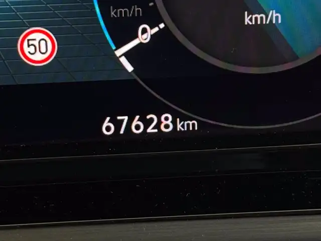 Volkswagen Golf view 17