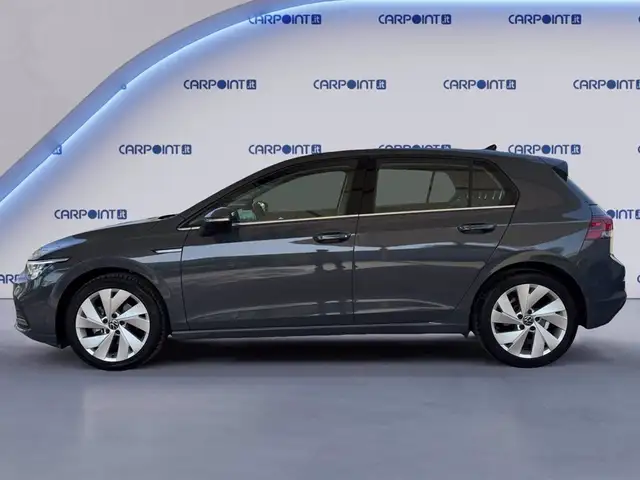 Volkswagen Golf view 3