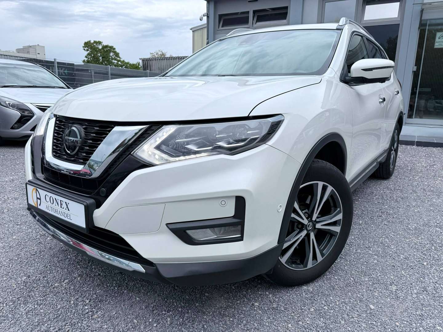 Nissan X-Trail nuo 303 €/ mėn Benzinas 2021m. Kita Automatinė
