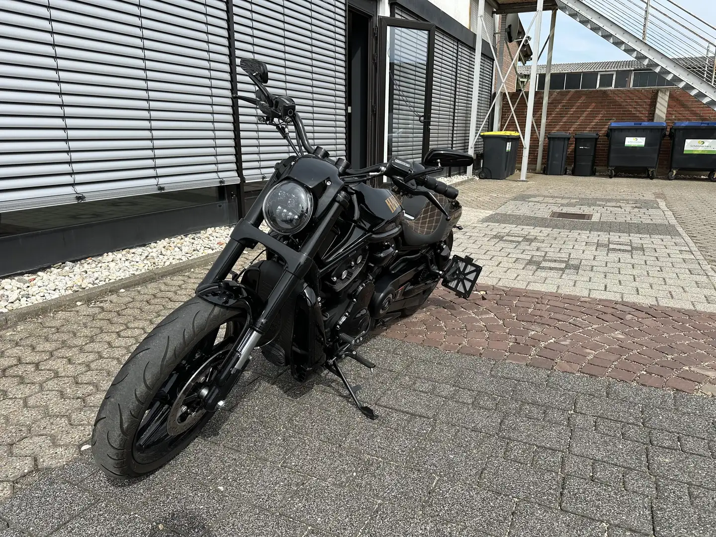 Harley-Davidson Night Rod - 1
