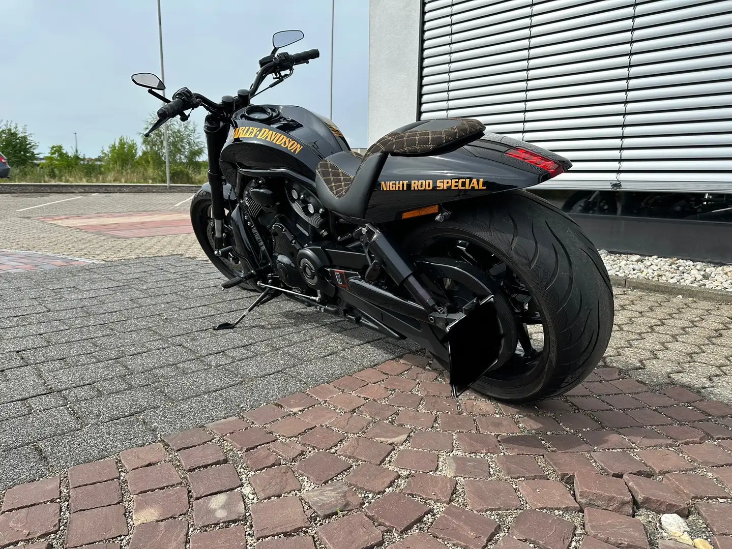 Harley-Davidson Night Rod - 2