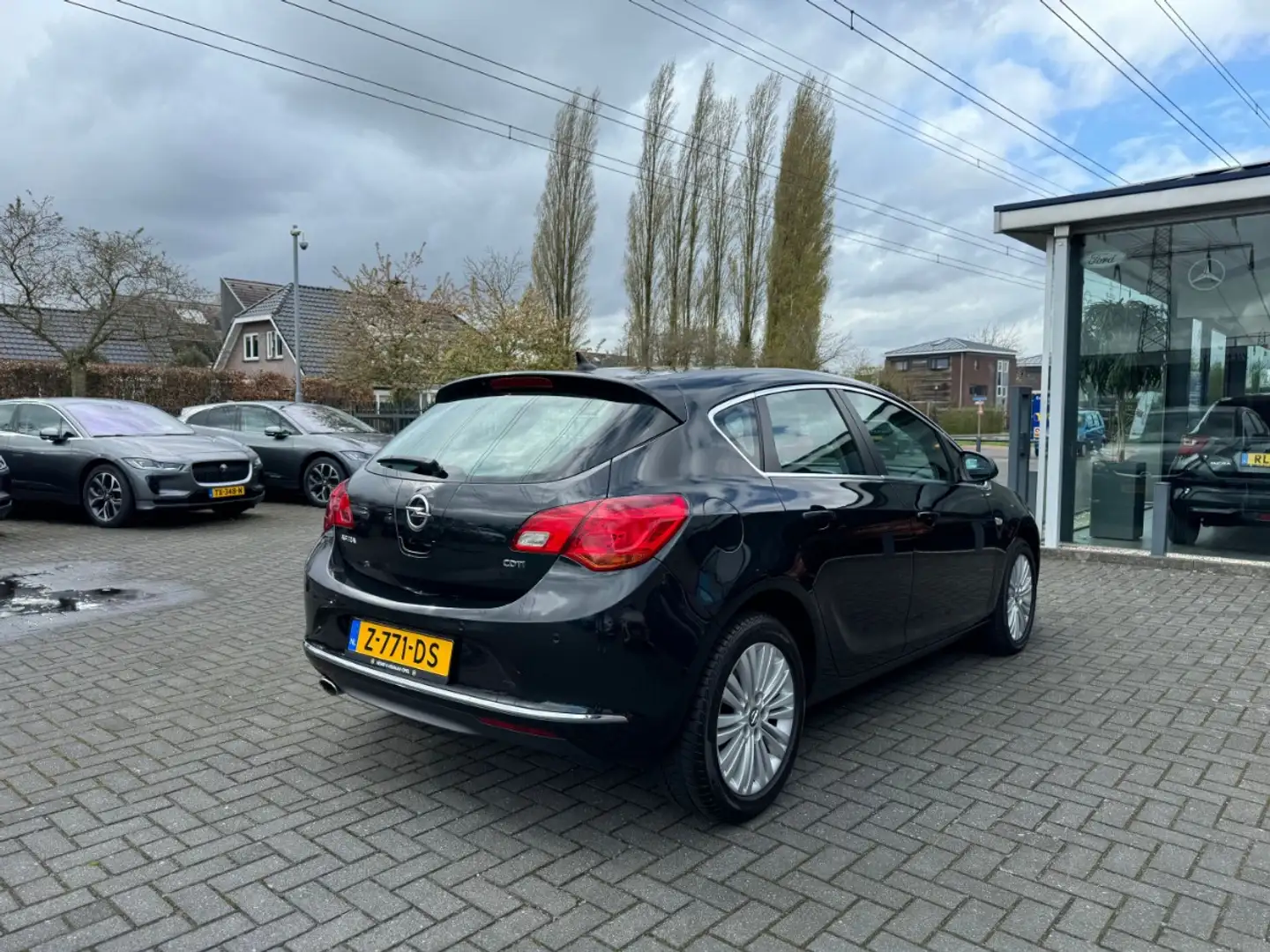 Opel Astra 2.0 CDTI AUT 121KW | DESIGN 5-DRS | NAVI Zwart - 2