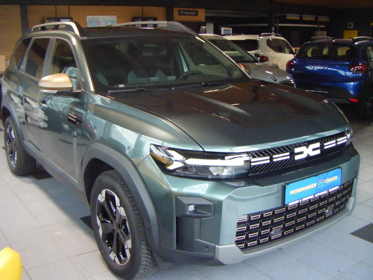 Dacia Bigster TCe 130 Extreme 4x4 *VOLLAUSST.*PANO*360° CAM* Verde - 2