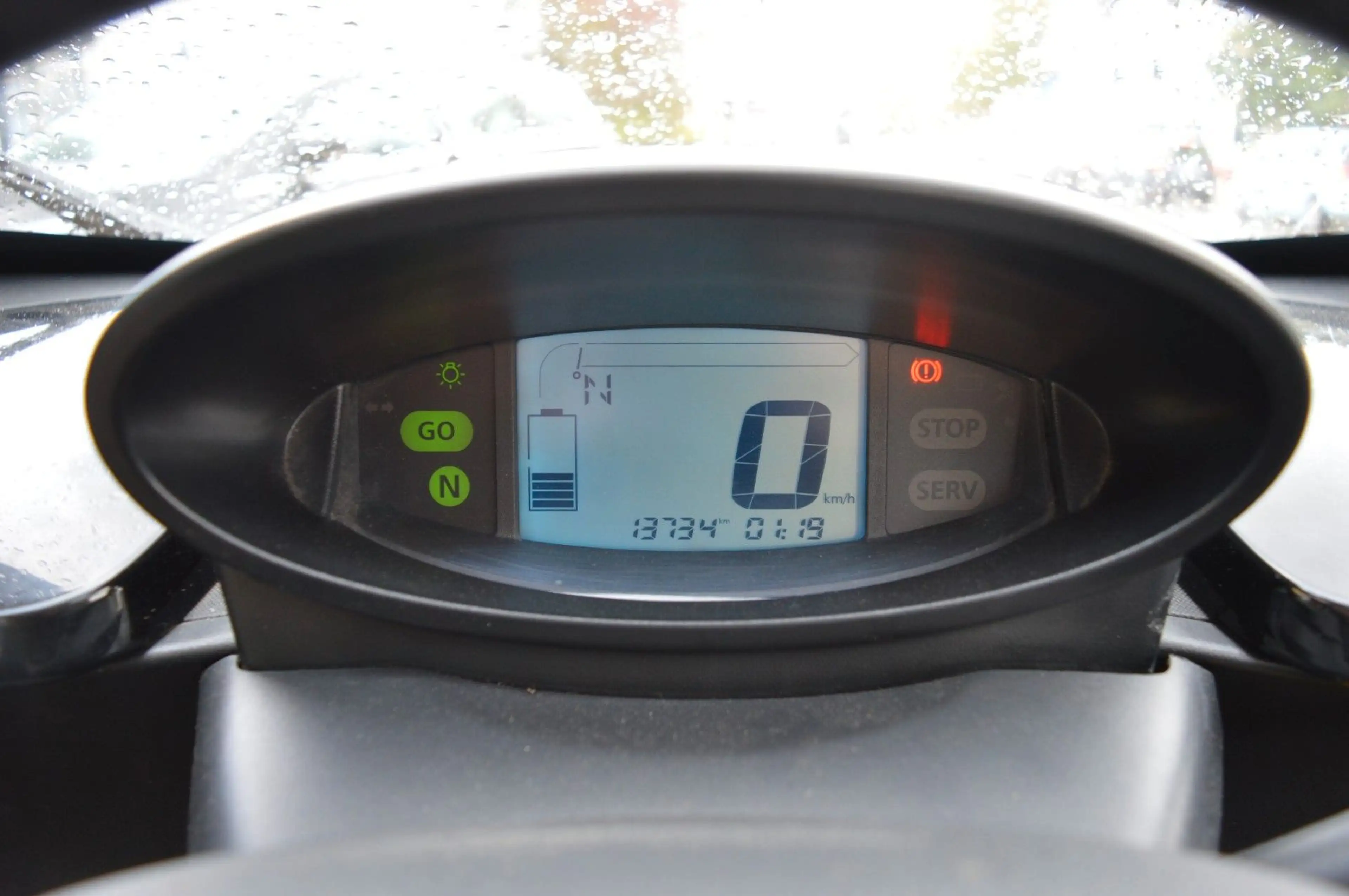 Renault Twizy Black Sport Edition — photo 7