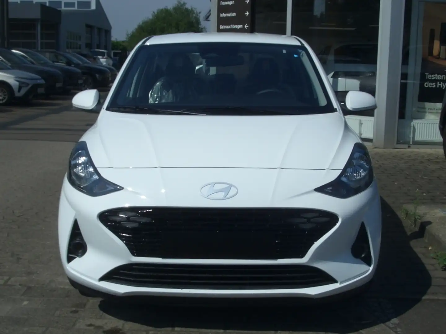 Hyundai i10 Facelift MJ25 1.0 Trend Navi, Komfort-Paket Белый - 2