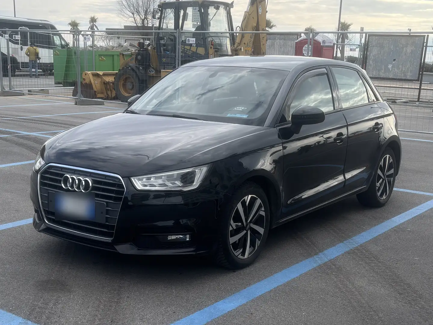 Audi A1 A1 Sportback 1.4 tdi Metal ultra Negro - 1