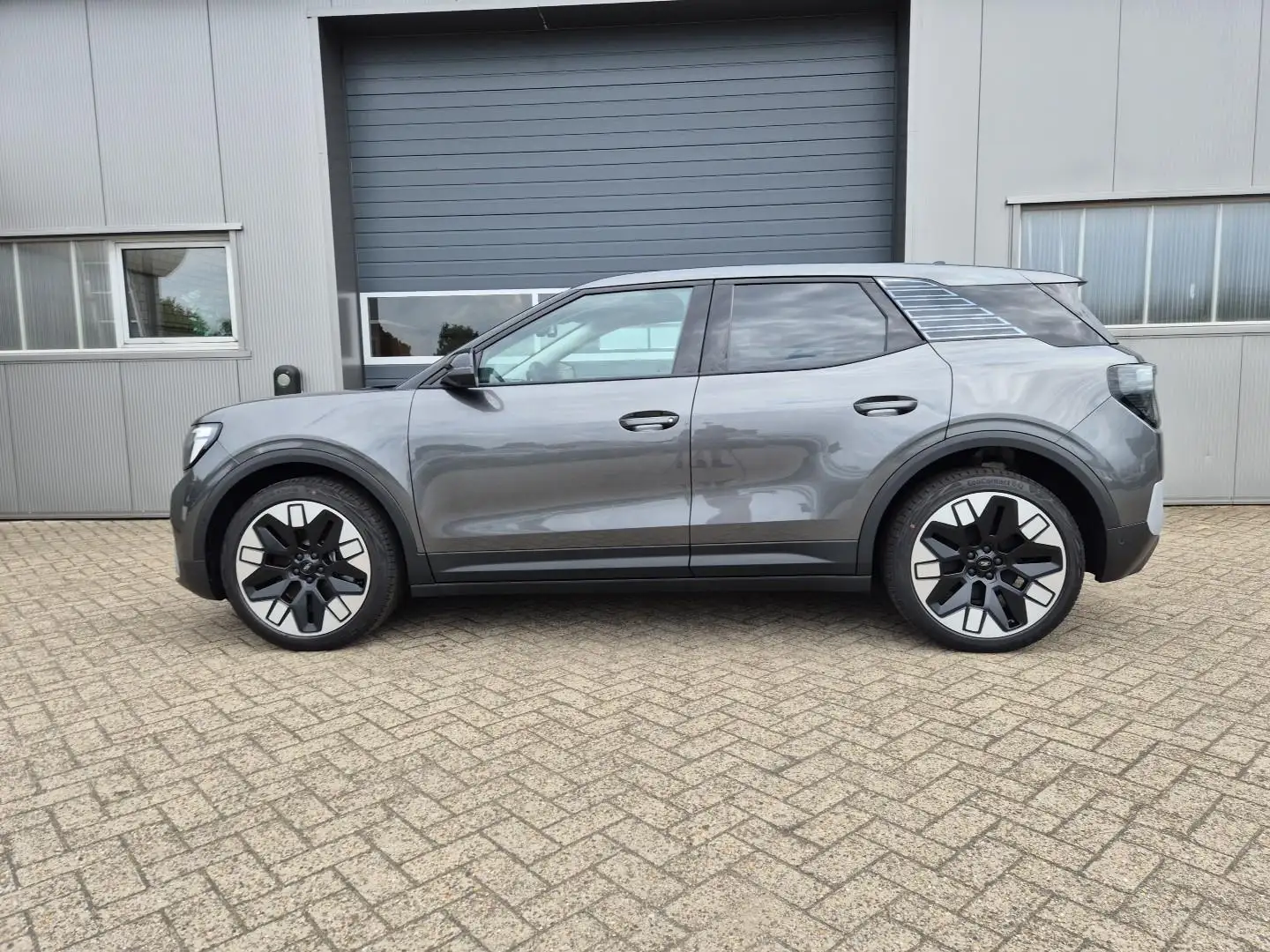 Ford Explorer Limited Edition (Extended Range 79kWh) 204PS Au... Grau - 2