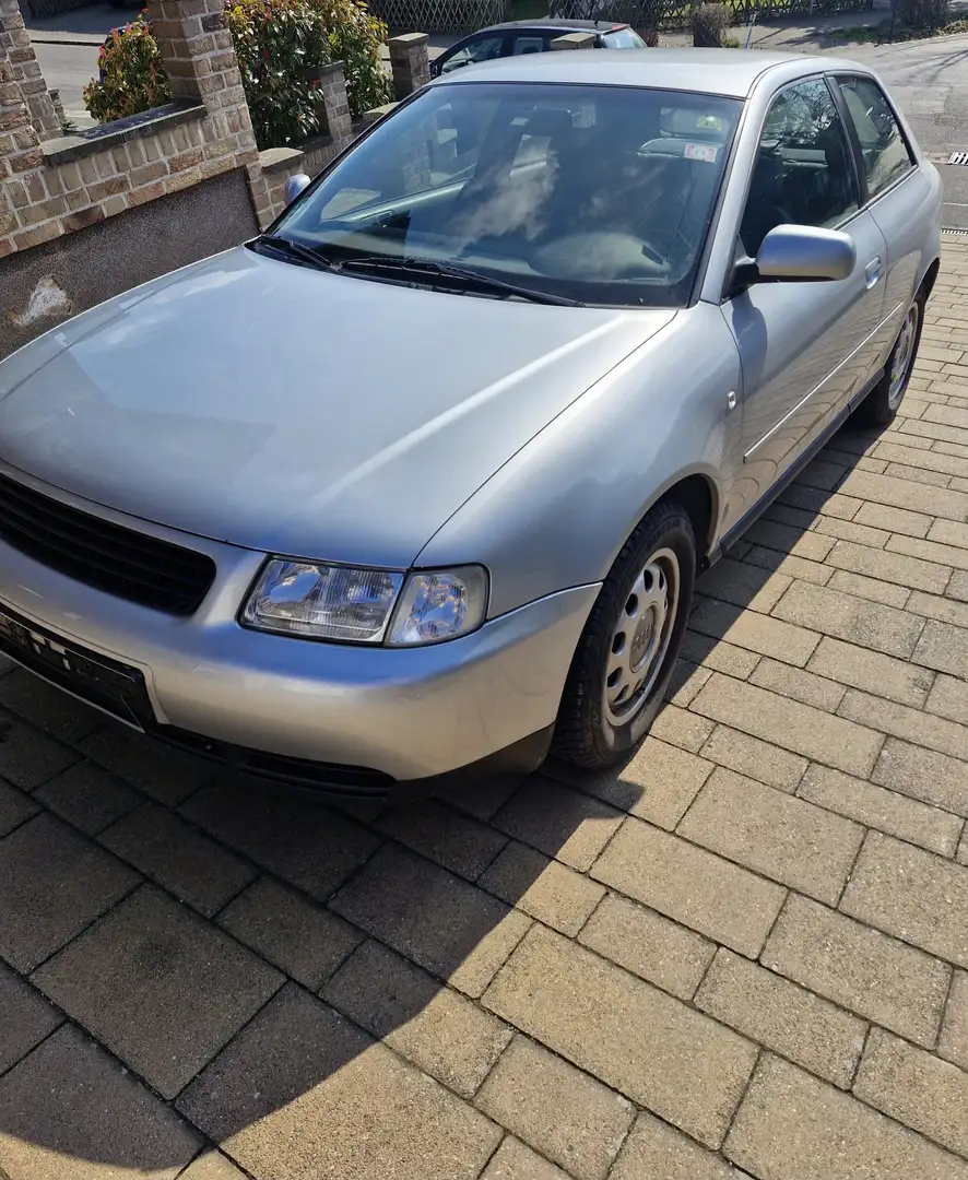 Audi A3 1.6 Ambition - 1