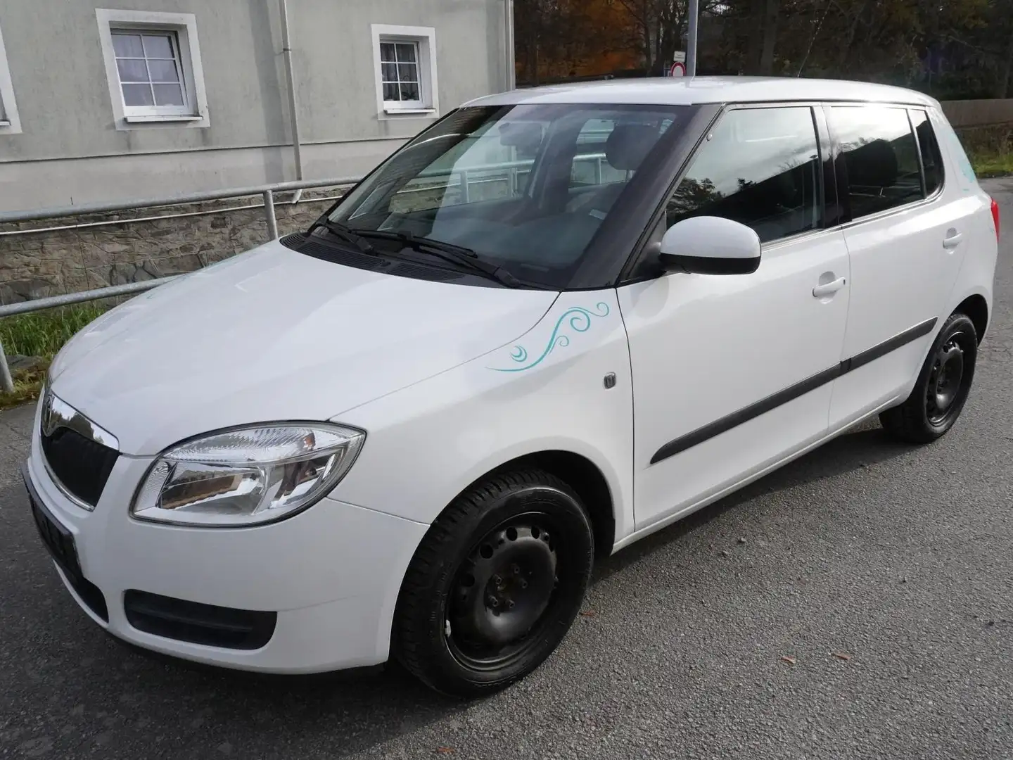 Skoda Fabia Fabia 1.2 HTP Classic Klima Tempomat Weiß - 2