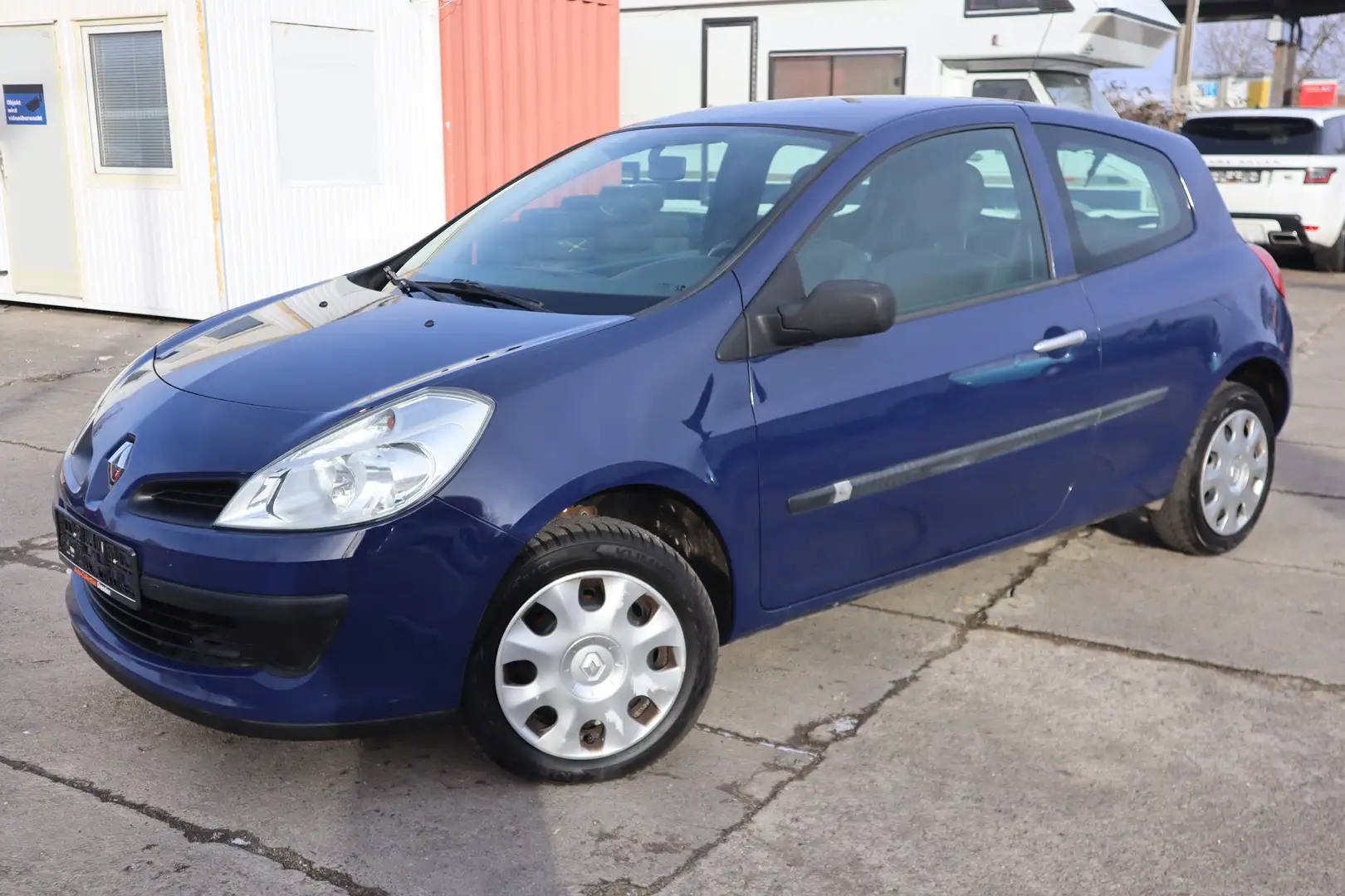 Renault Clio Authentique Blau - 1