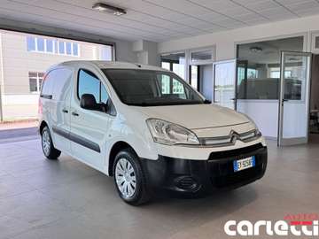 AUTOCARRO 3 POSTI