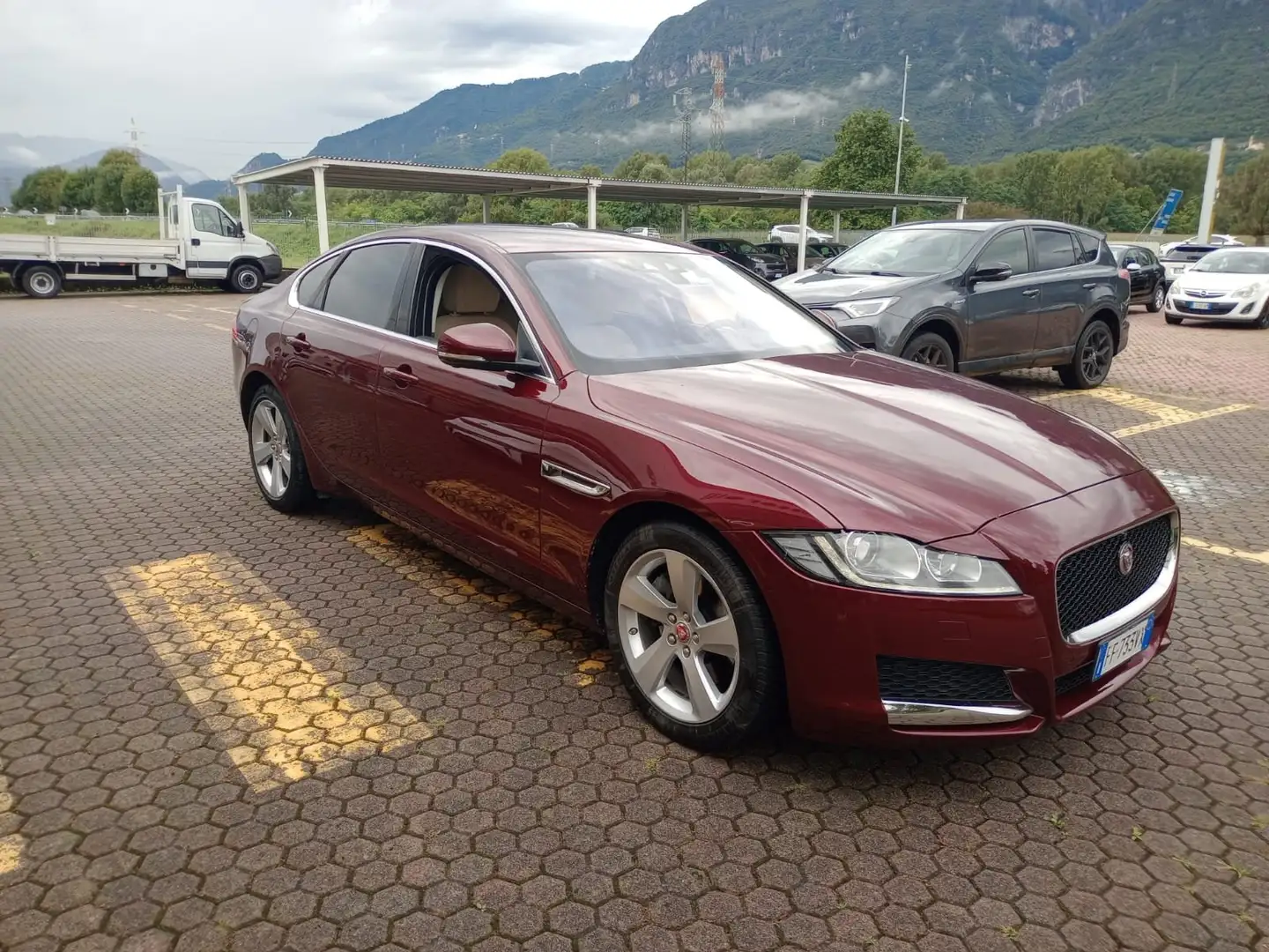 Jaguar XF XF 2.0d Portfolio awd 180cv auto Rot - 2