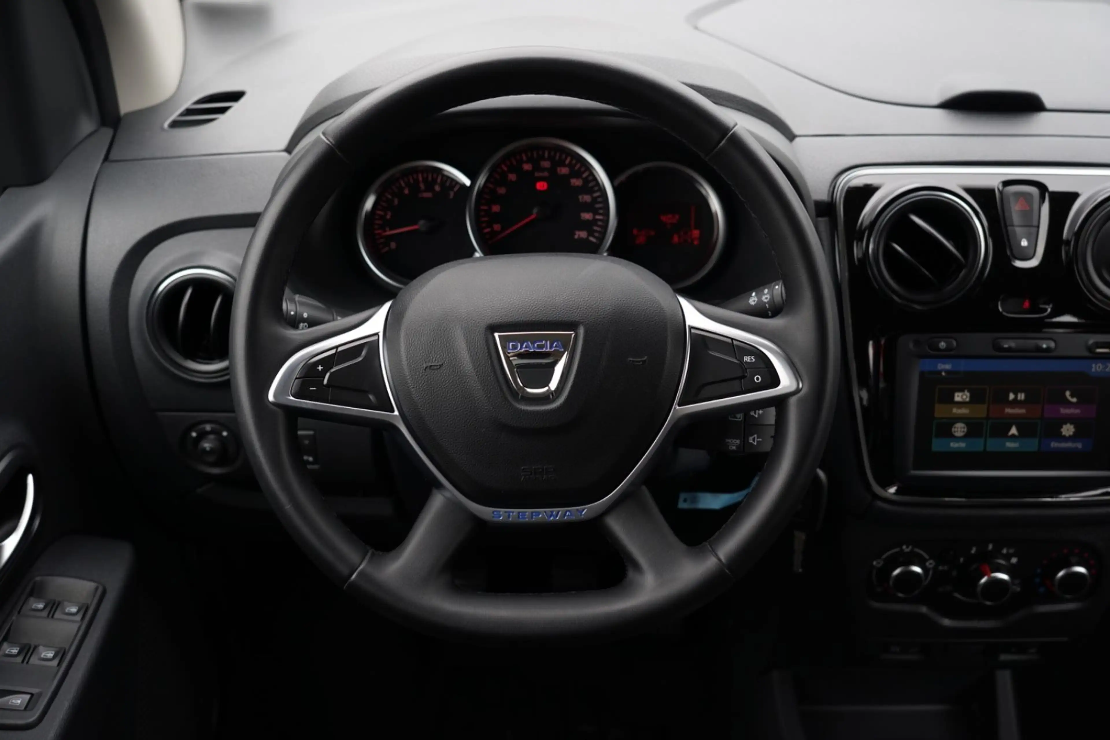 Dacia Lodgy Stepway 7-Sitzer Kamera Nav Tempomat Sitzh — photo 15