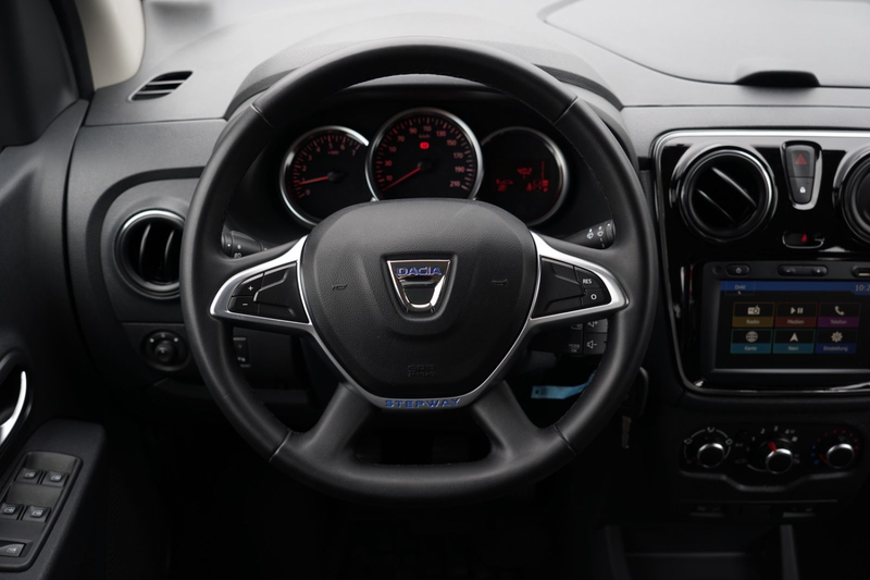 Dacia Lodgy Stepway 7-Sitzer Kamera Nav Tempomat Sitzh — photo 15