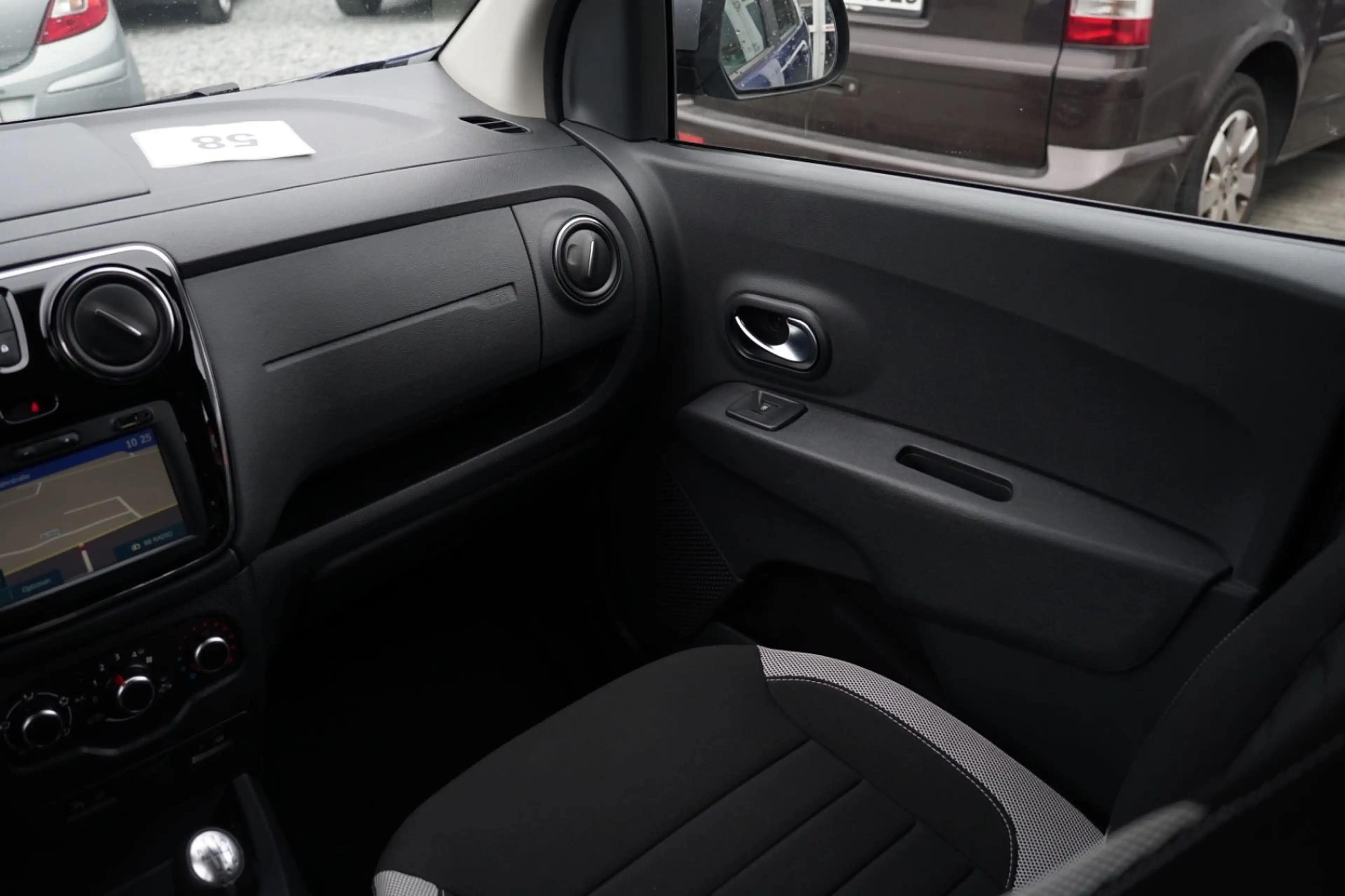Dacia Lodgy Stepway 7-Sitzer Kamera Nav Tempomat Sitzh — photo 14