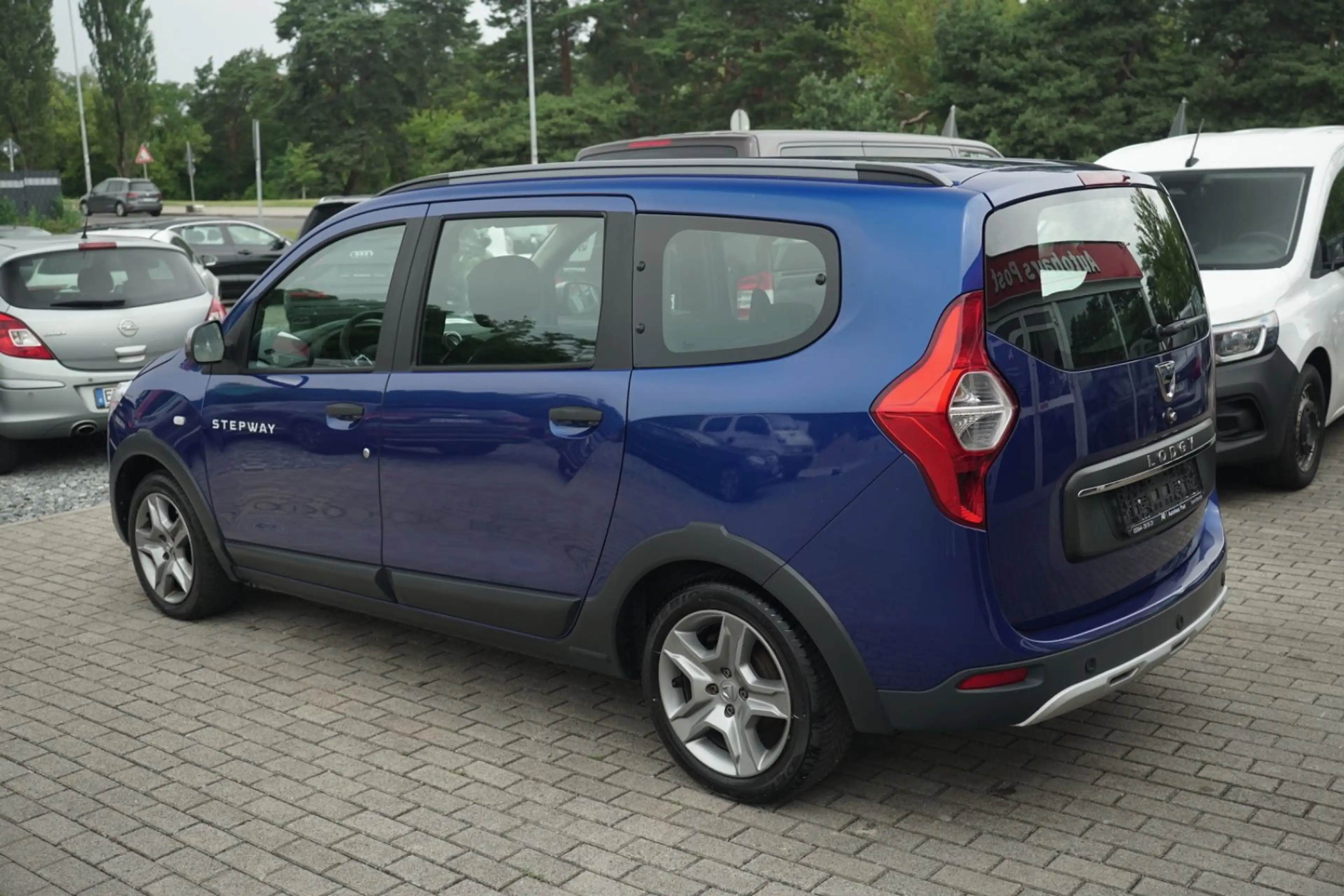 Dacia Lodgy Stepway 7-Sitzer Kamera Nav Tempomat Sitzh — photo 6