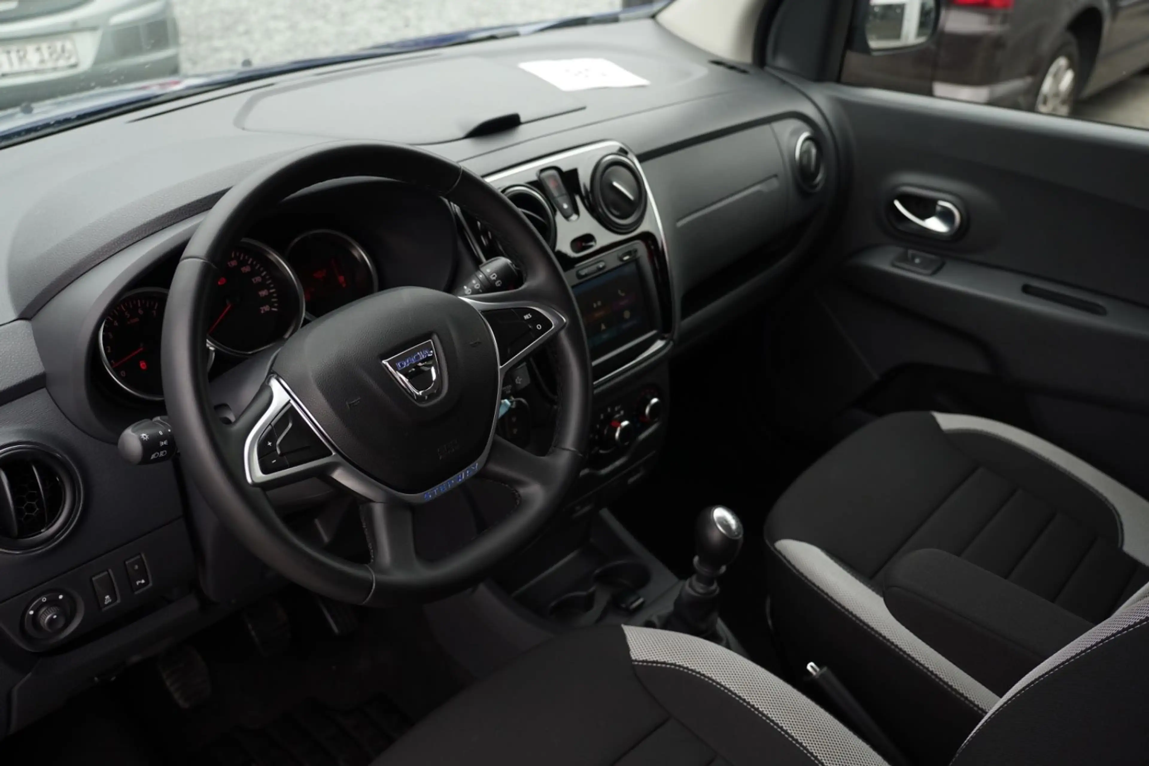 Dacia Lodgy Stepway 7-Sitzer Kamera Nav Tempomat Sitzh — photo 9