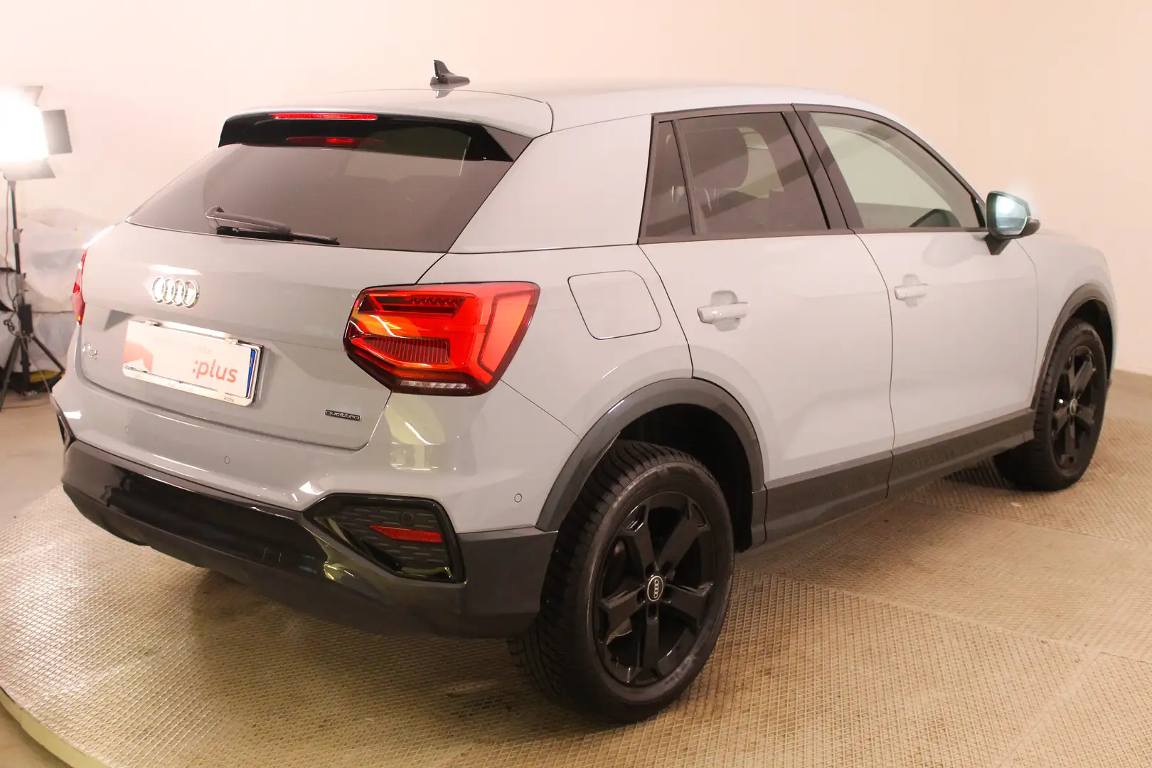 Audi Q2 Q2 35 2.0 tdi Admired Advanced quattro s-tronic Grigio - 2