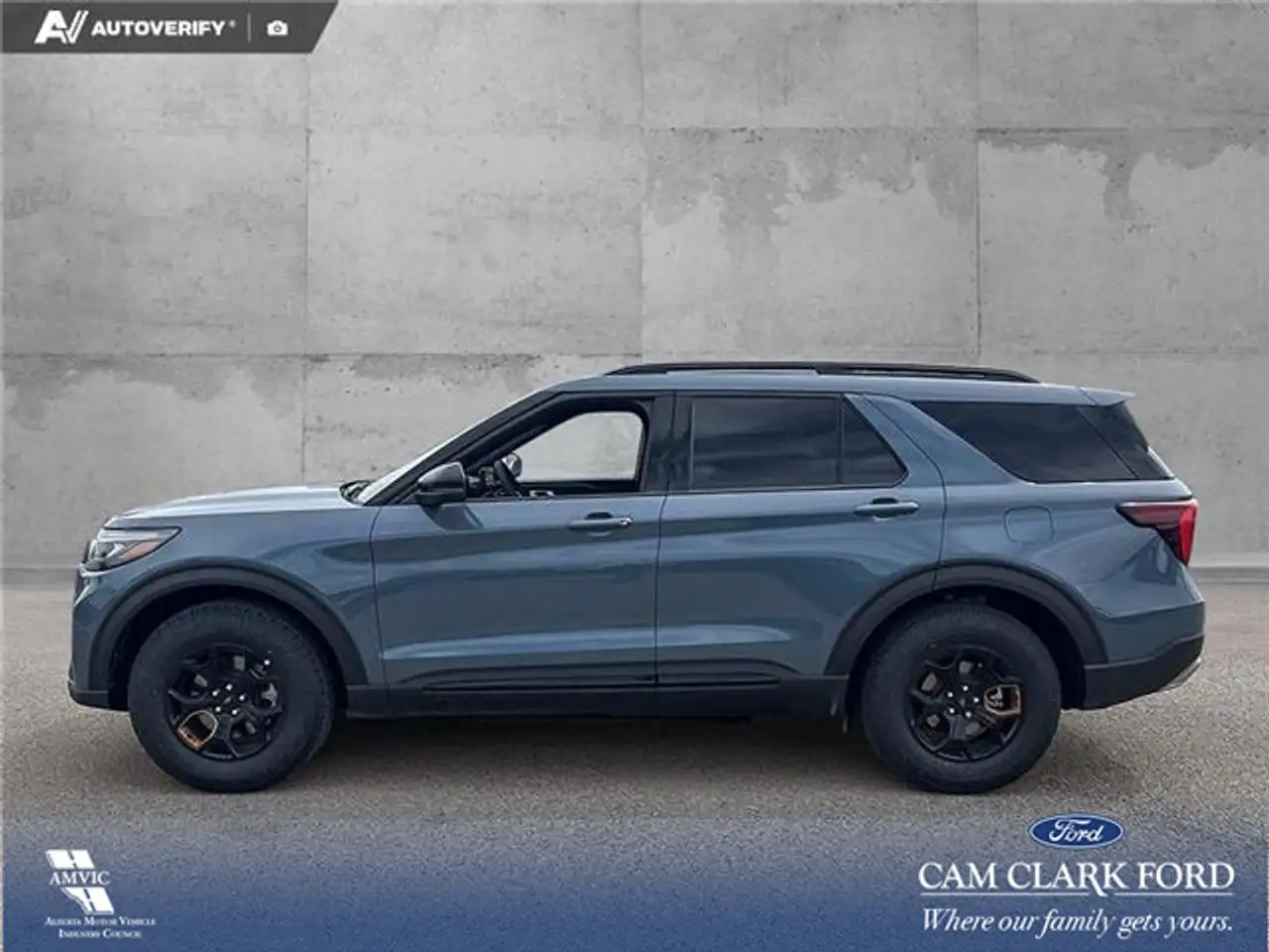 Ford Explorer снимка Ford Explorer