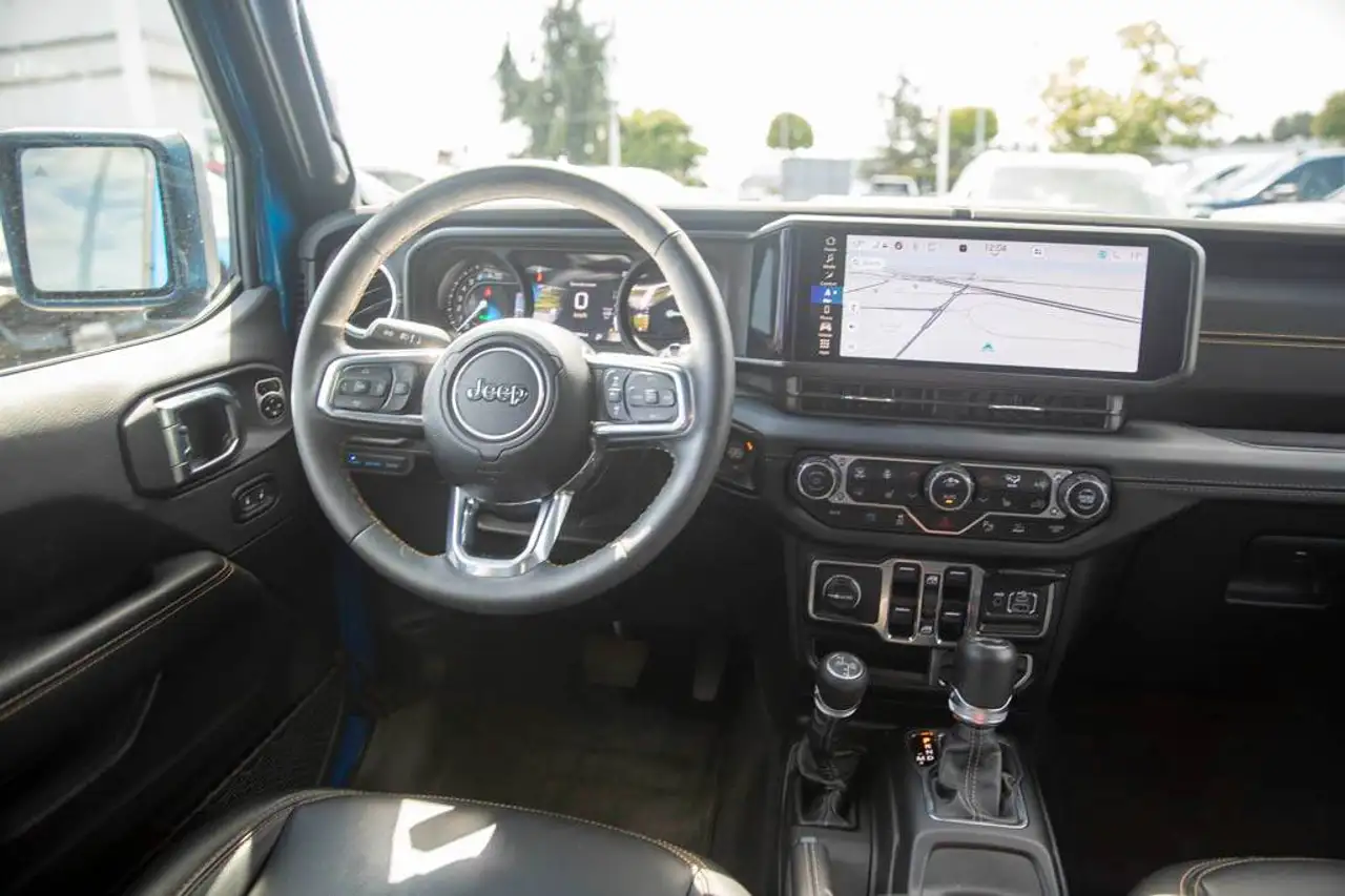 Jeep Wrangler снимка Jeep Wrangler