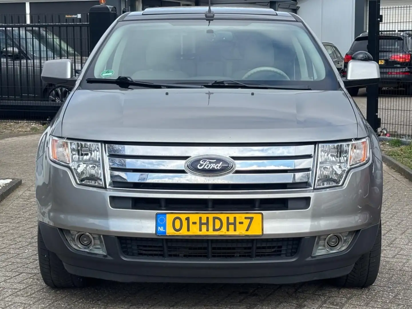 Ford Edge 3.5 V6 AWD Limited Youngtimer Panorama Gris - 2