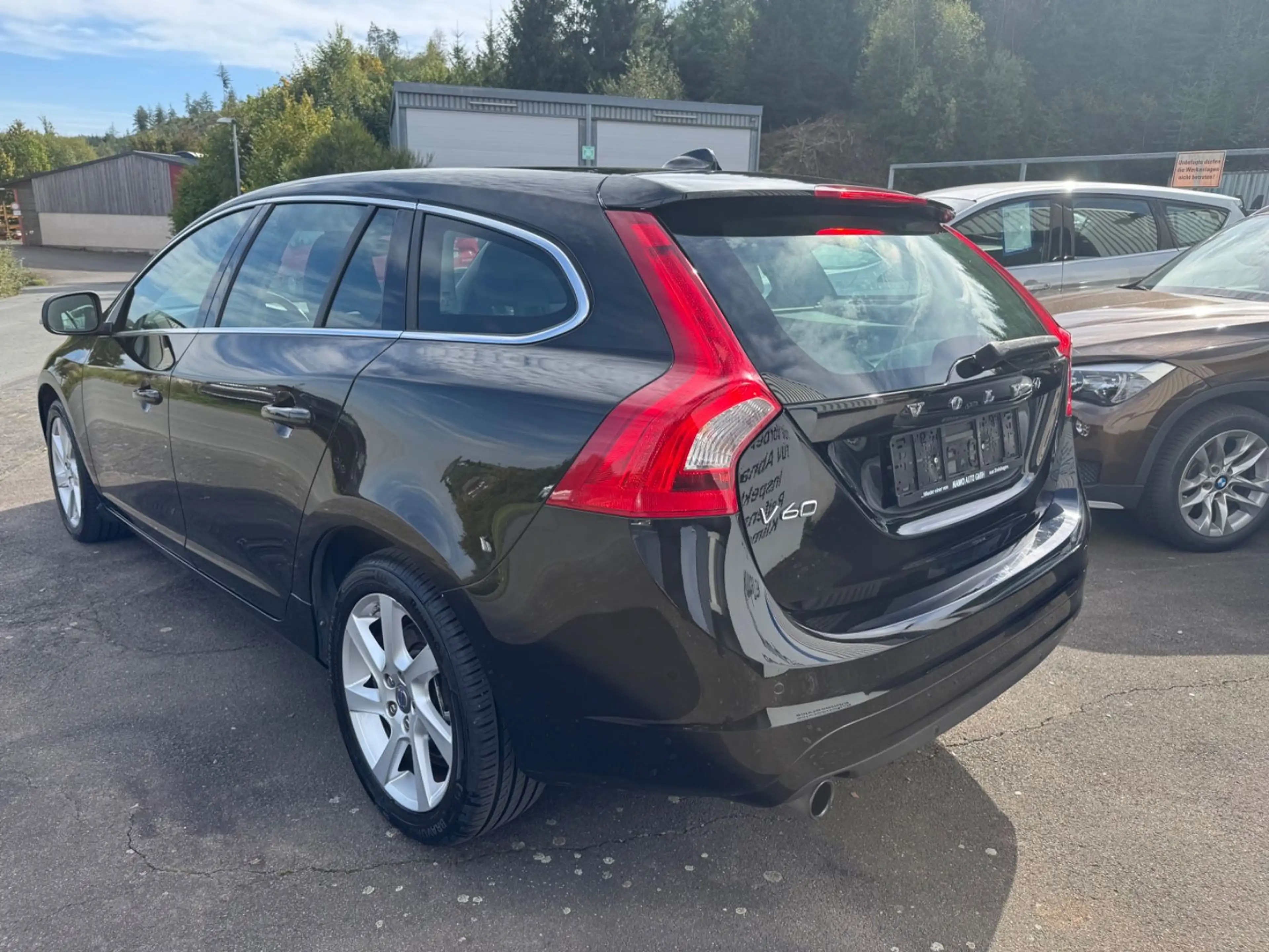 Volvo V60 D2 Momentum-Automatik-Leder-Navi-Tüv neu — photo 8