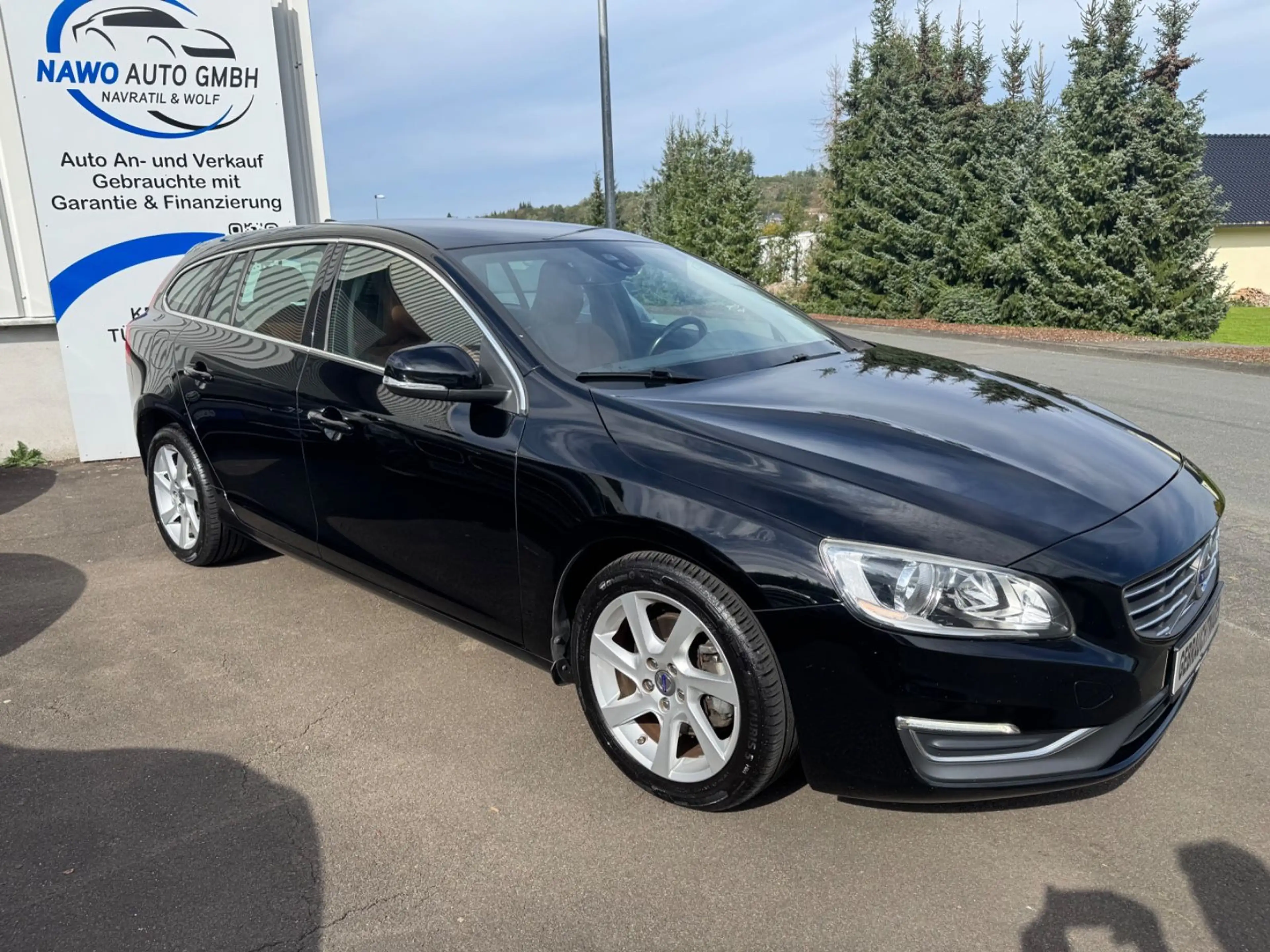 Volvo V60 D2 Momentum-Automatik-Leder-Navi-Tüv neu — photo 4