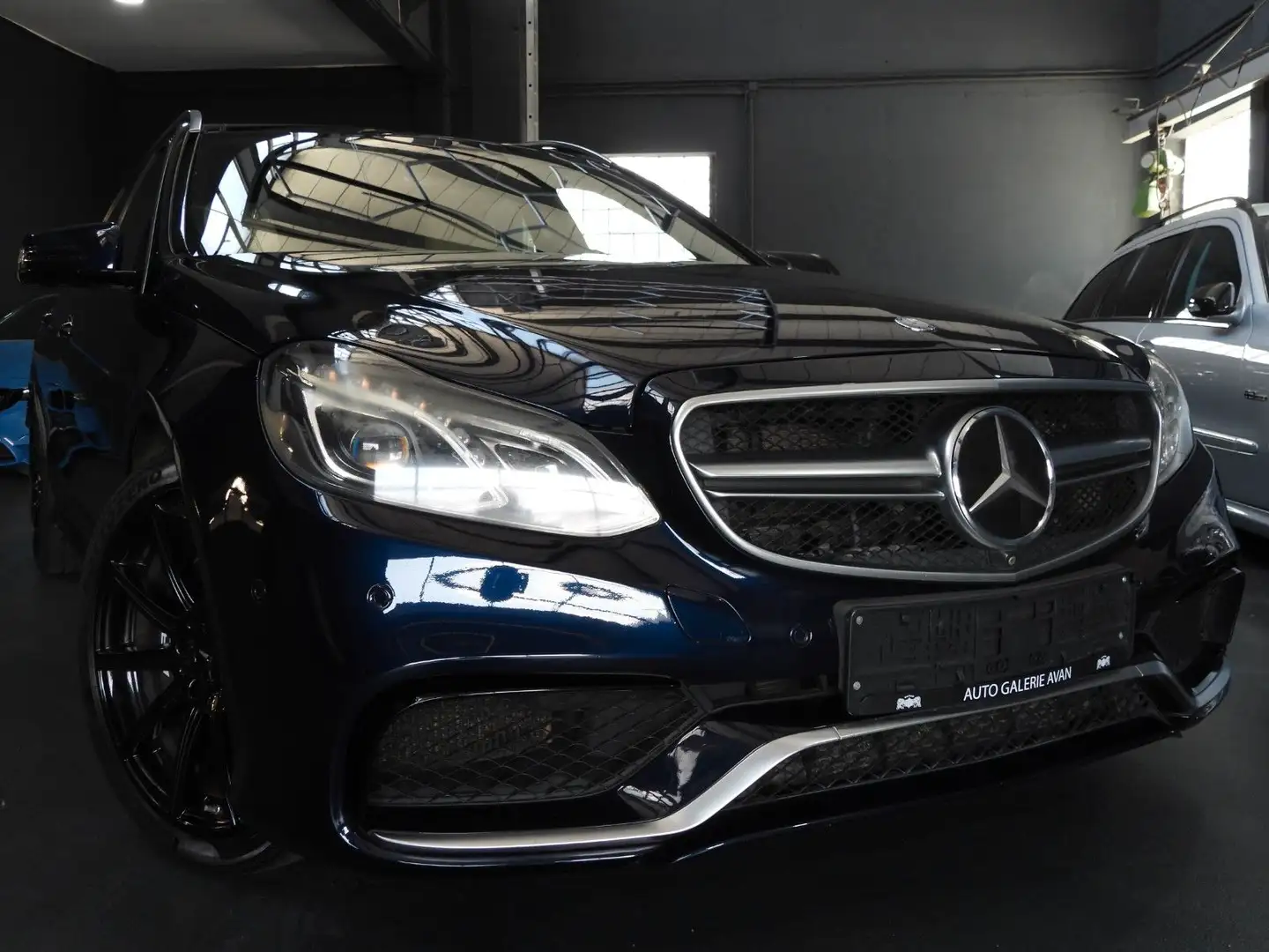 Mercedes-Benz E 63 AMG T 4MATIC/PANO/360°/MEMORY/DRIVERS PACK Bleu - 1