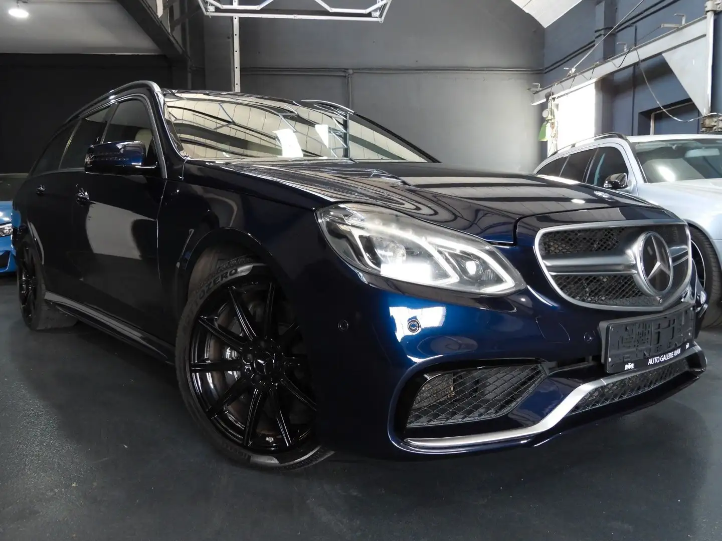 Mercedes-Benz E 63 AMG T 4MATIC/PANO/360°/MEMORY/DRIVERS PACK Bleu - 2