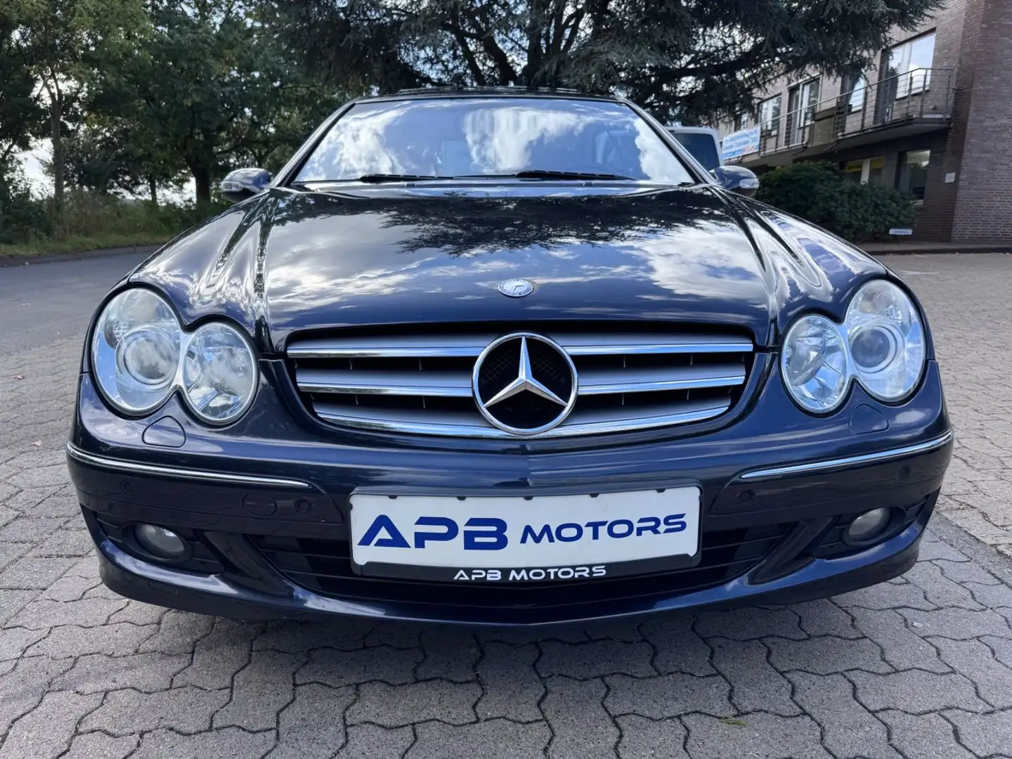 Mercedes-Benz CLK 200 ELEGANCE GLASDACH XENON NAVI LEDER SHZ Schwarz - 2