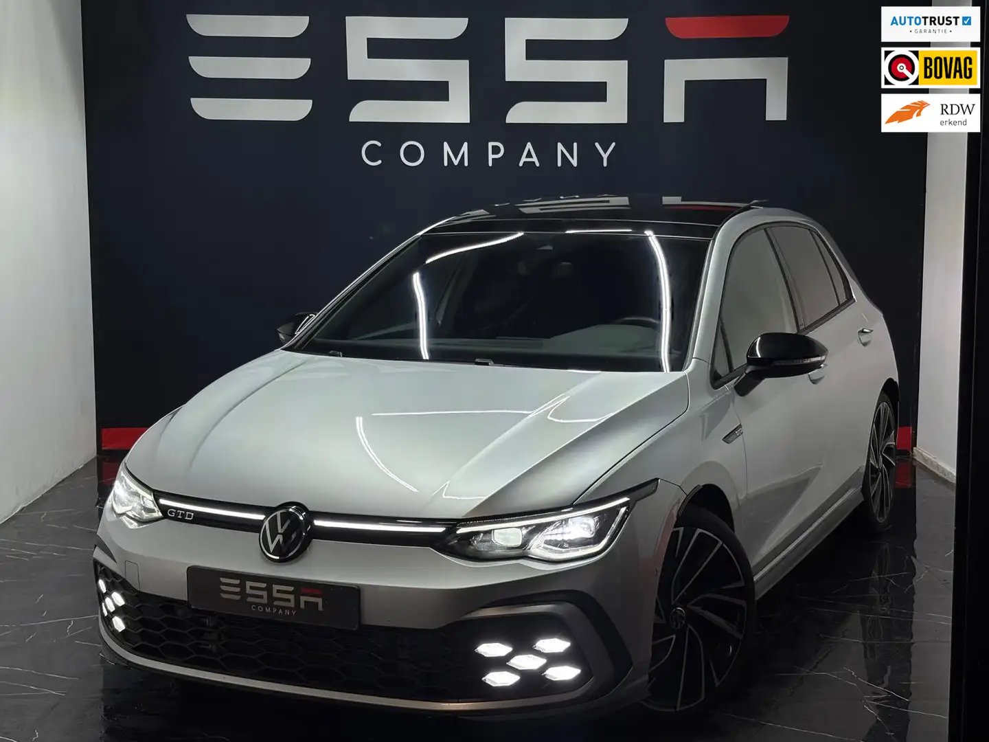 Volkswagen Golf GTD 2.0 TDI Keyless Pano IQ Camera Grijs - 1