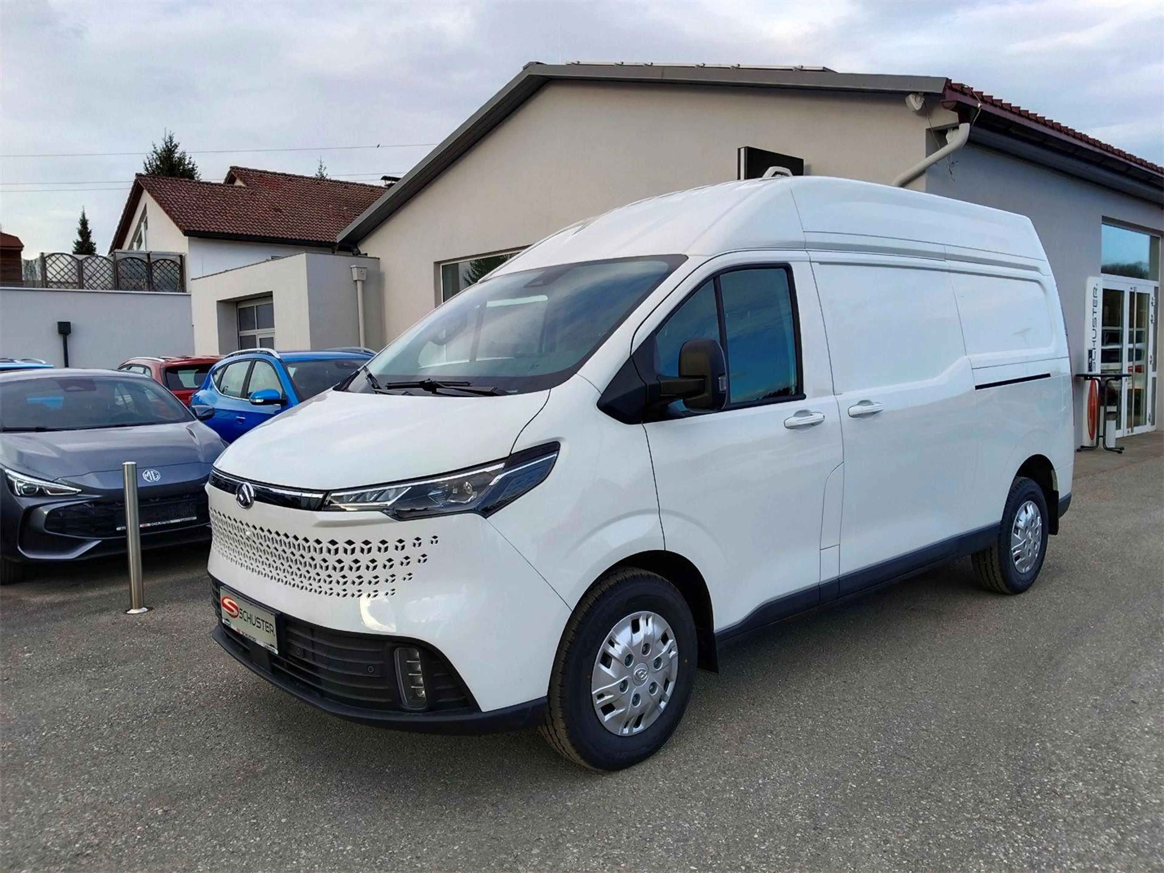 Maxus Deliver 7 *L2H2* *inkl. Paket 3,* 2x Schiebetüre* — photo 3
