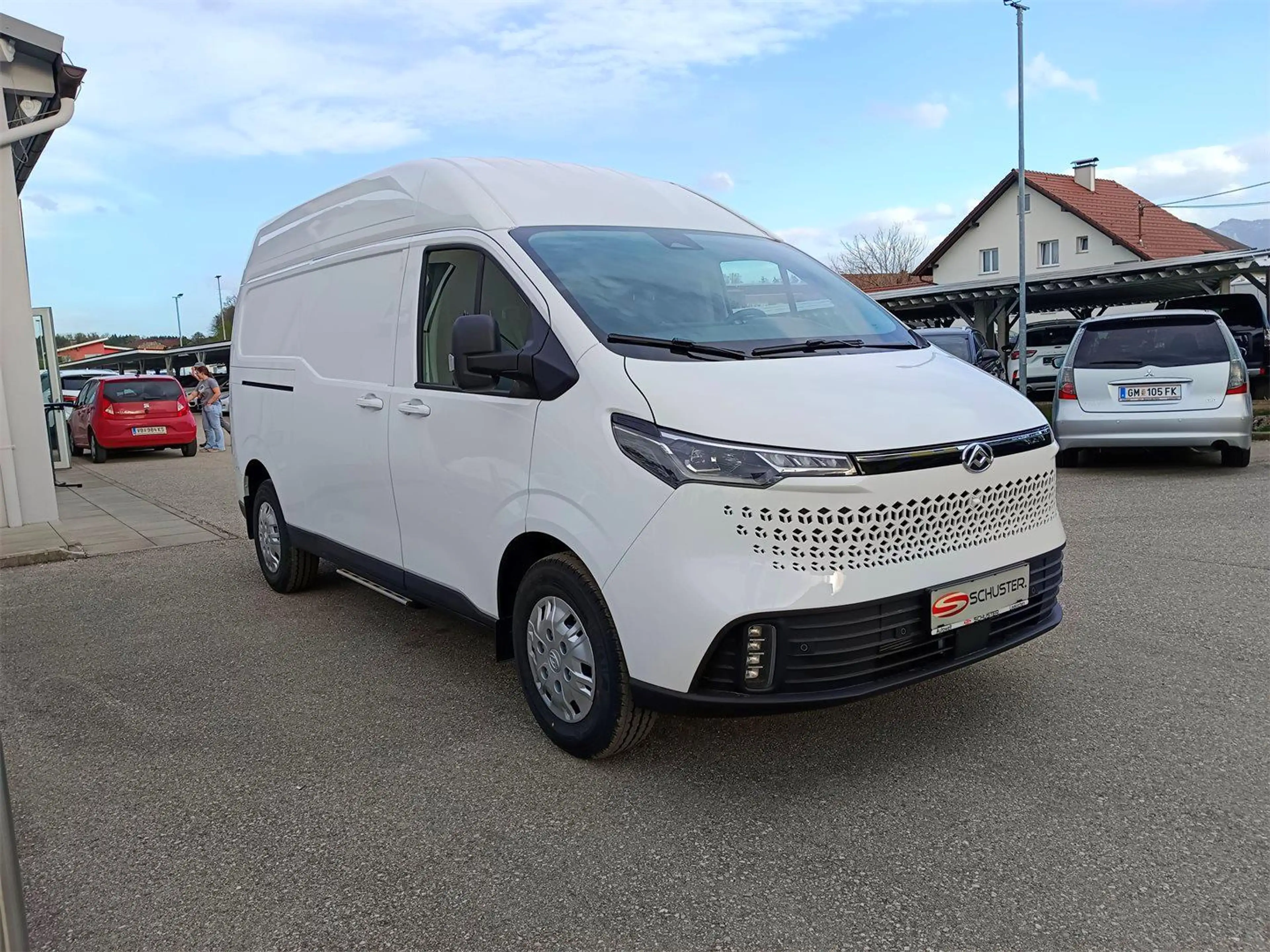 Maxus Deliver 7 *L2H2* *inkl. Paket 3,* 2x Schiebetüre*