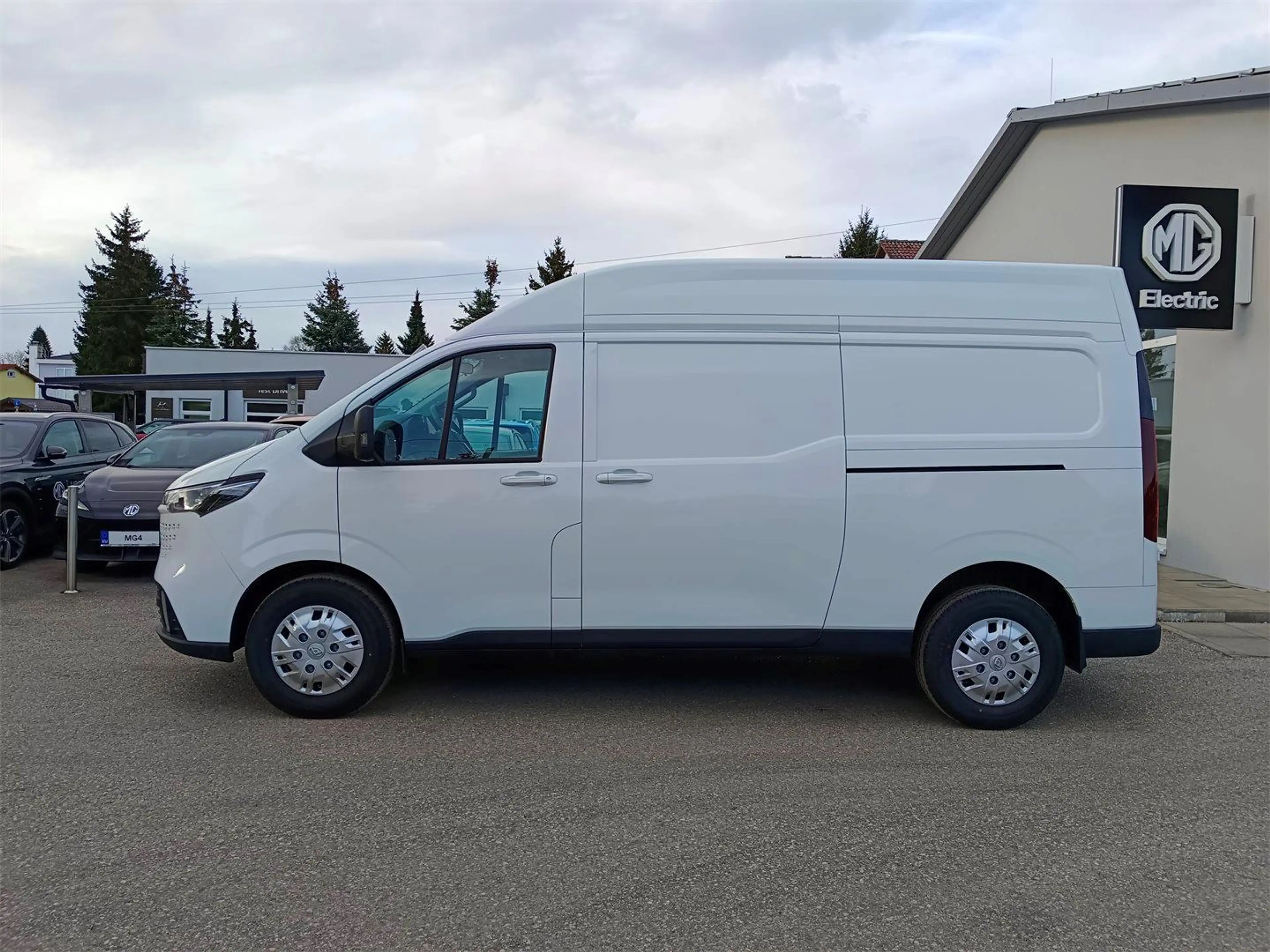 Maxus Deliver 7 *L2H2* *inkl. Paket 3,* 2x Schiebetüre* — photo 4