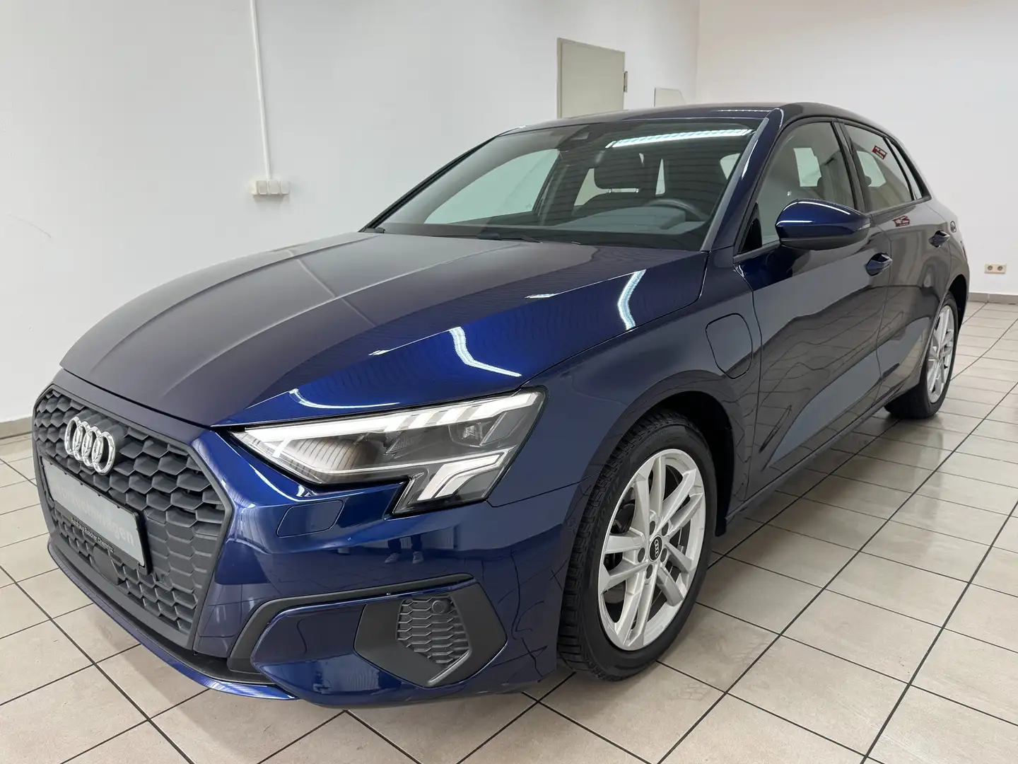 Audi A3 Sportback 40 TFSI e Virtual LED GRA Navi 17" Azul - 1