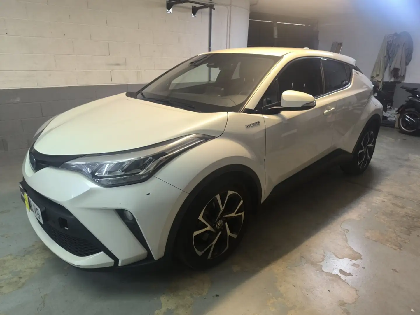 Toyota C-HR 125H Advance Blanco - 1
