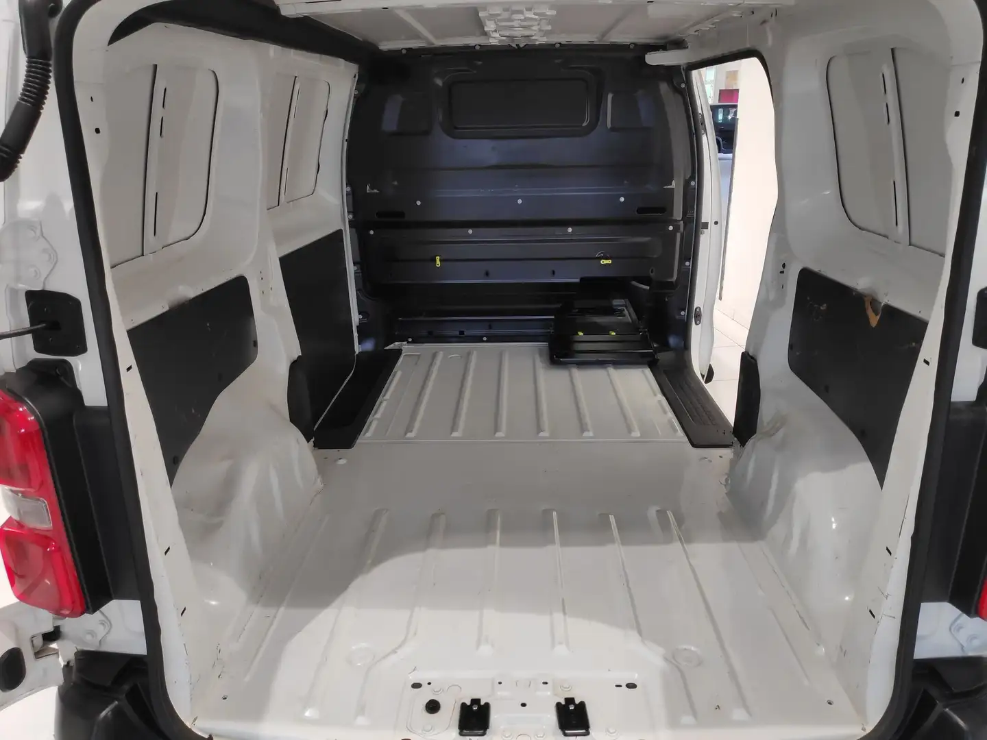 Peugeot Expert BlueHDi 120 S&S PL-TN Furgone Premium*PASS Bianco - 2