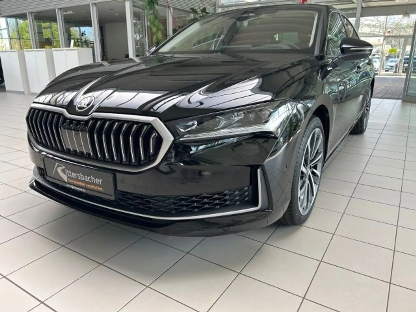 Skoda Superb L&K 2.0 TSI DSG 4X4 AHK Standhzg. Kamera Černá - 2